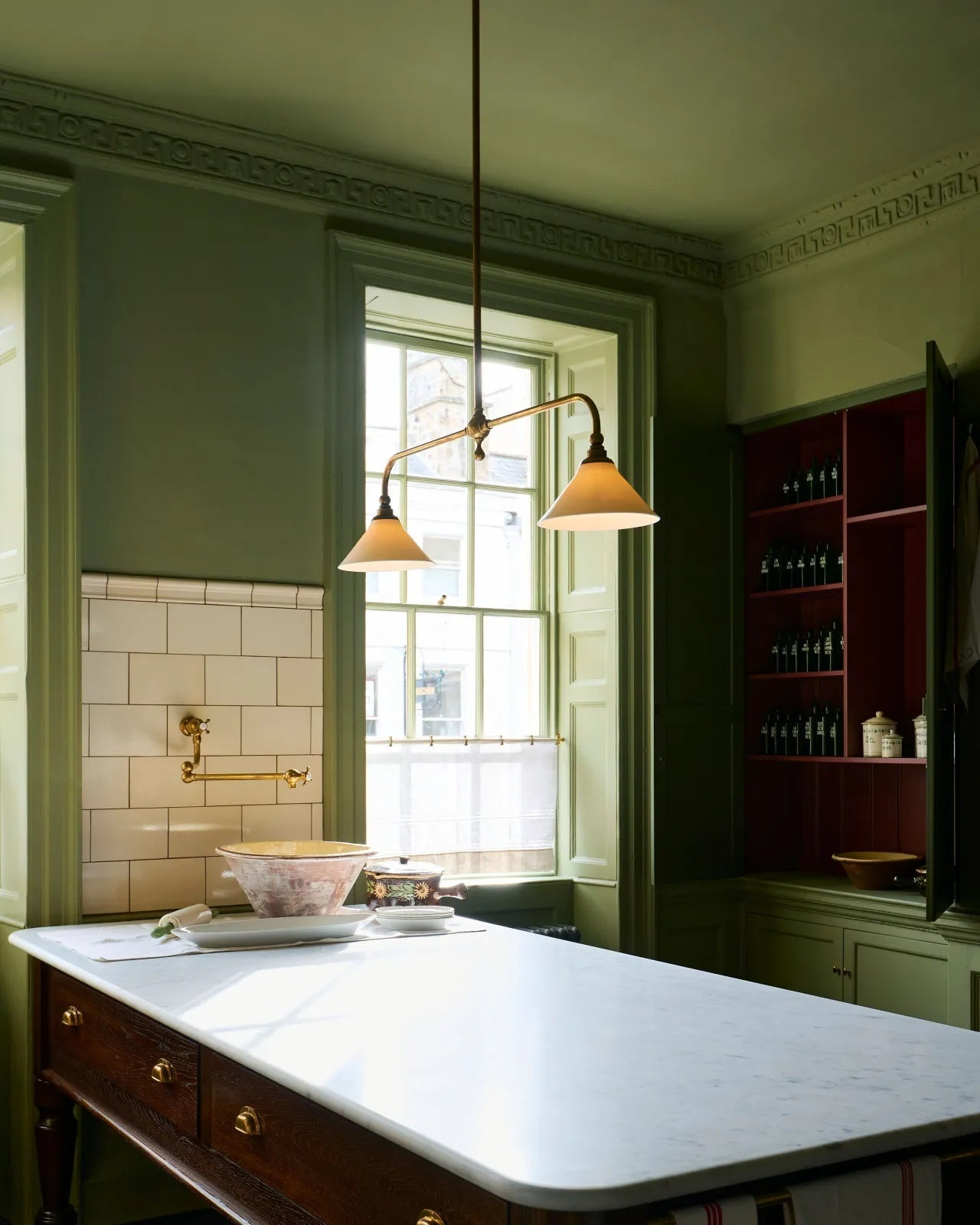 modern-linear-brass-chandelier-with-white-ceramic-shades-for-kitchen-island-and-dining-room