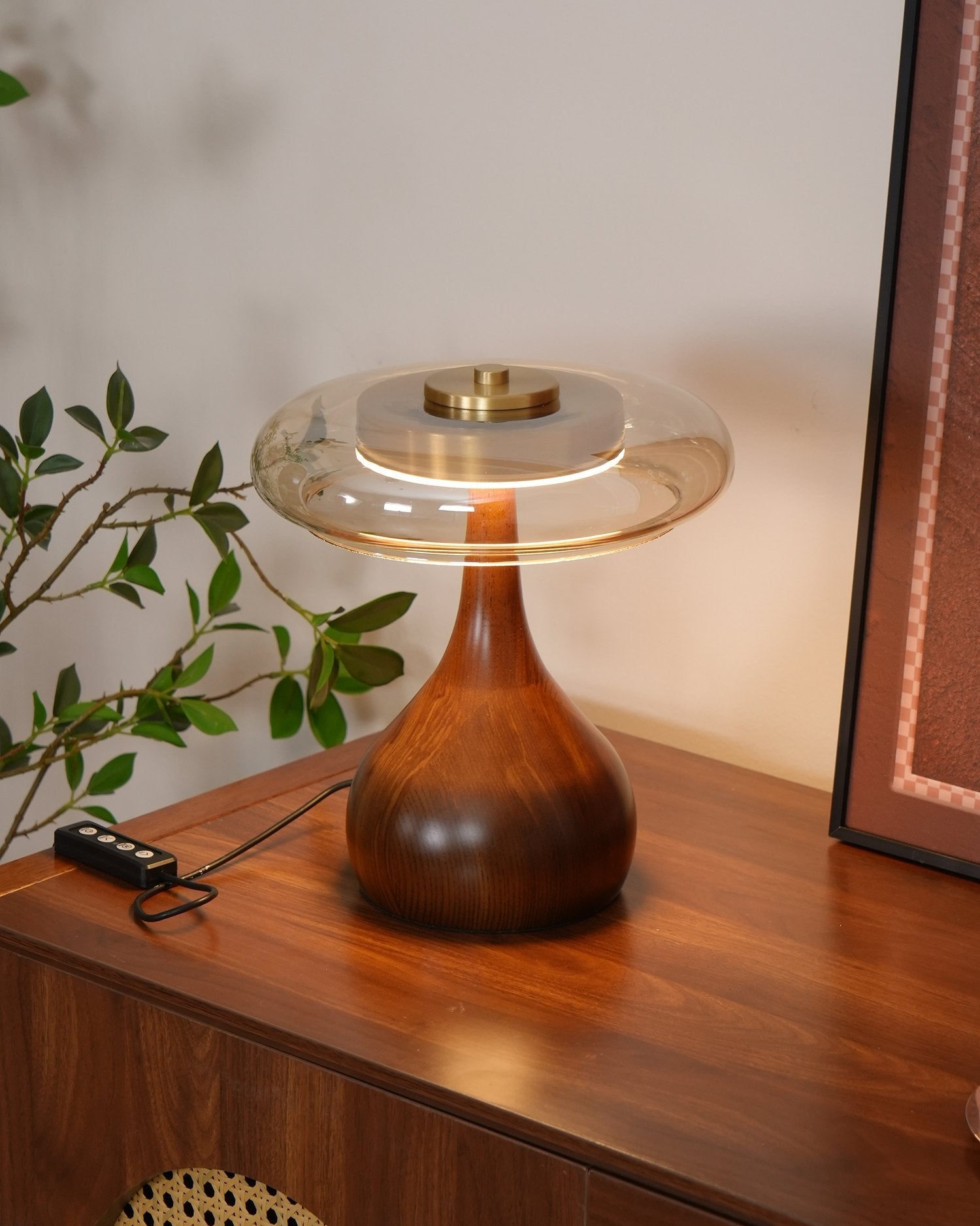 vintage-style-brass-and-walnut-wood-table-lamp-with-cognac-glass-shade
