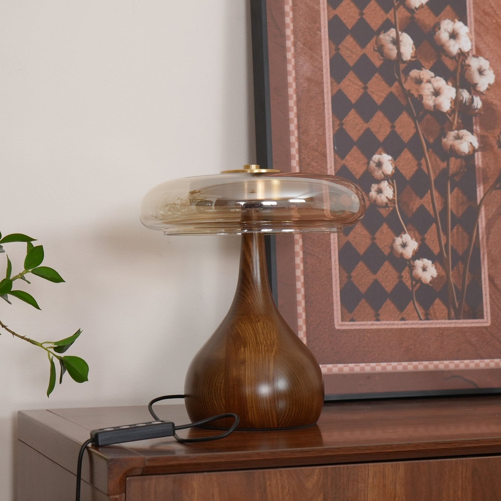 vintage-style-brass-and-walnut-wood-table-lamp-with-cognac-glass-shade