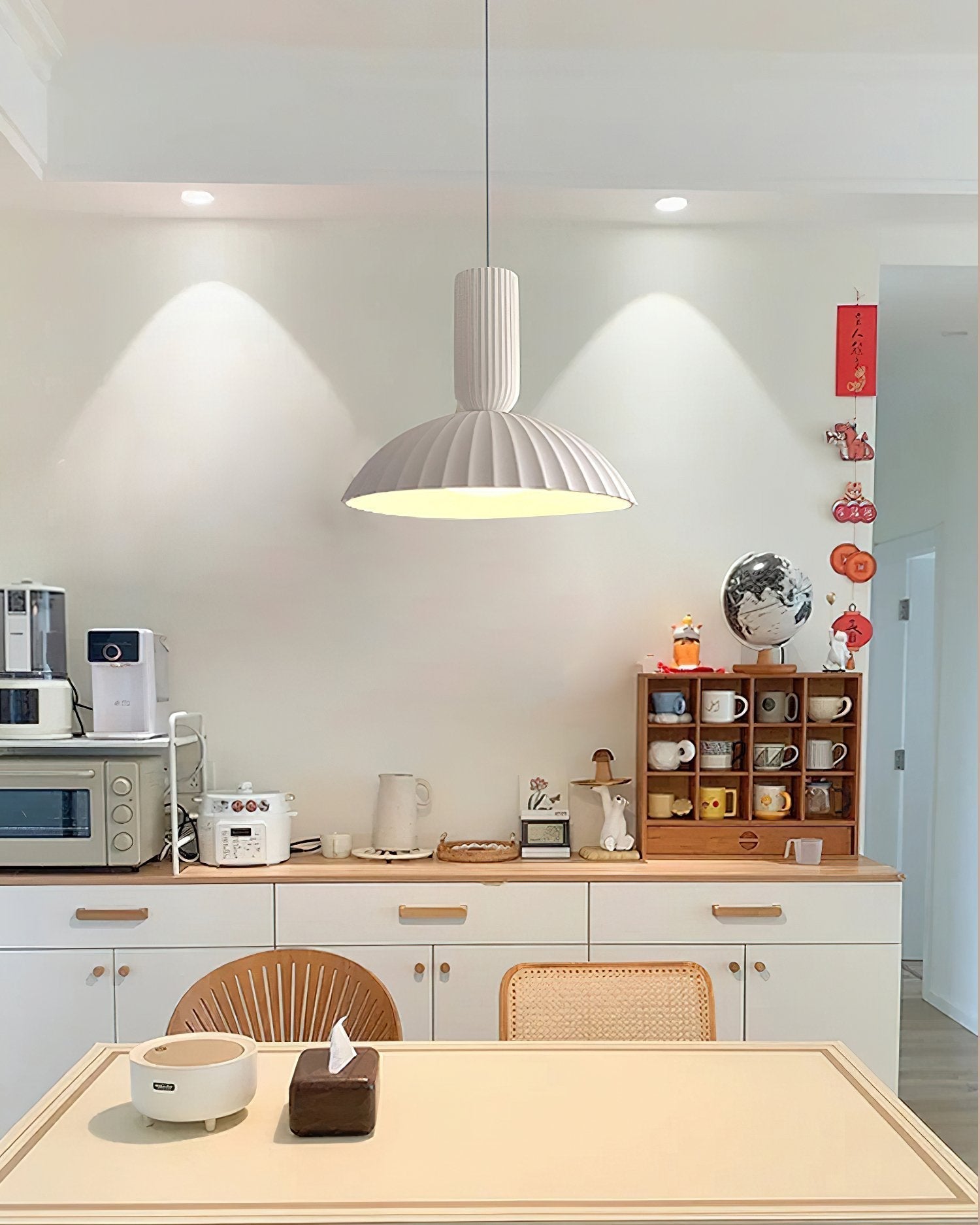 modern-fluted-resin-pendant-lamp-french-classical-art-integrated-led-hanging-light