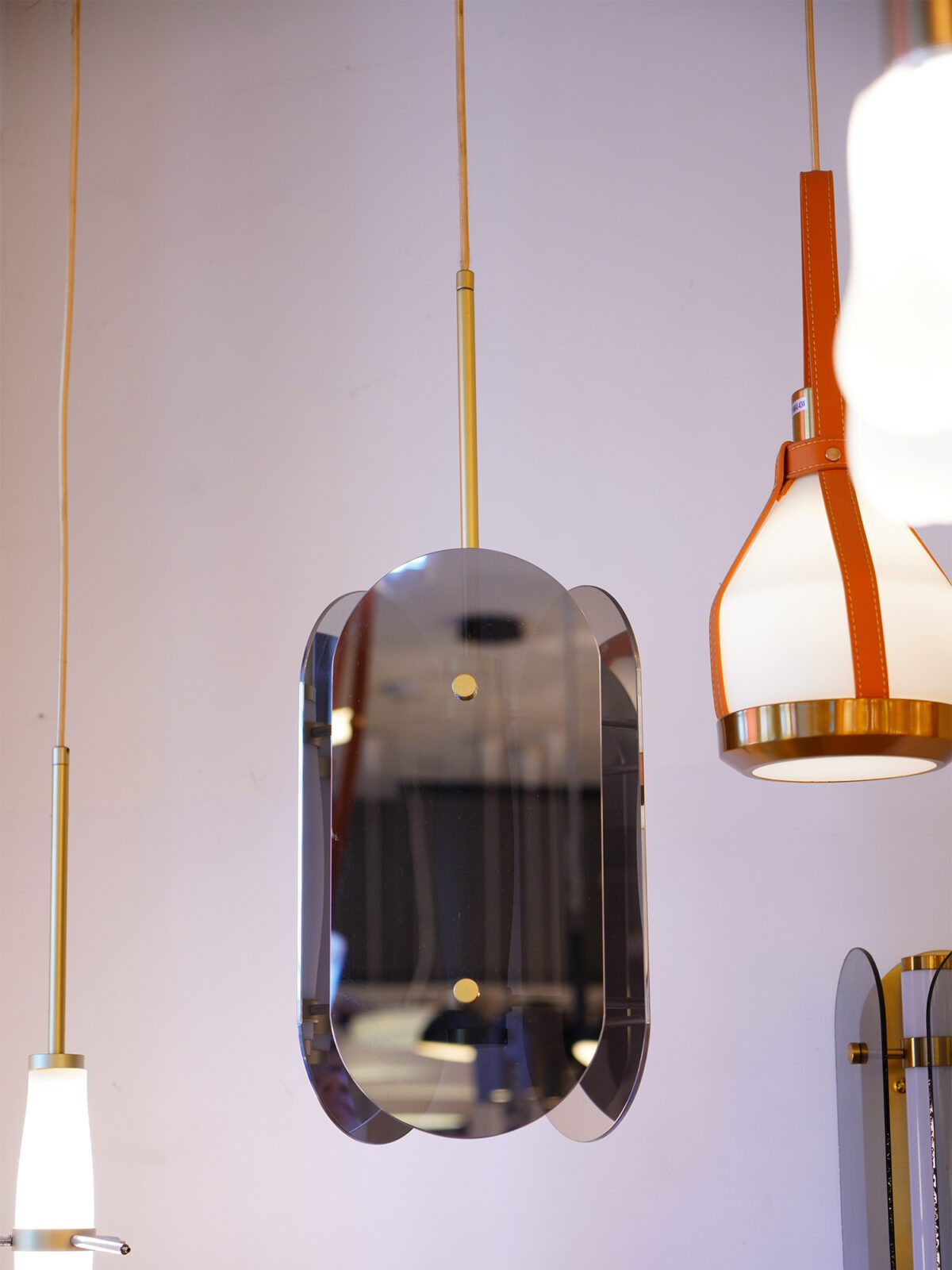 modern-arched-geometric-glass-cube-pendant-light-with-integrated-led-and-gold-finish
