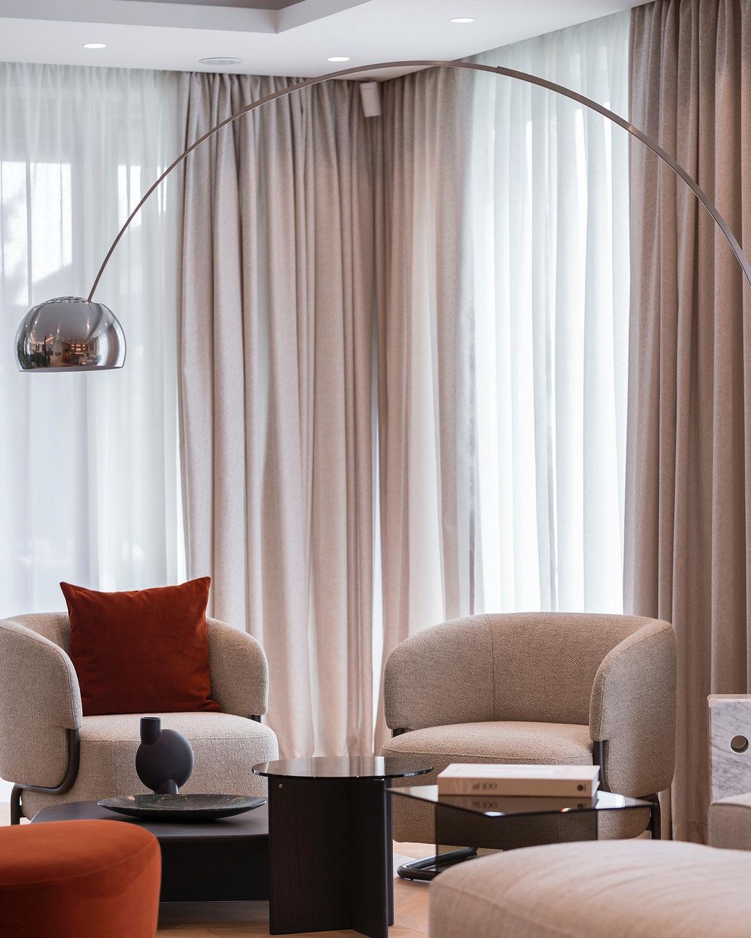 modern-arched-stainless-steel-floor-lamp-with-white-marble-base-for-living-room-and-office-polished-silver
