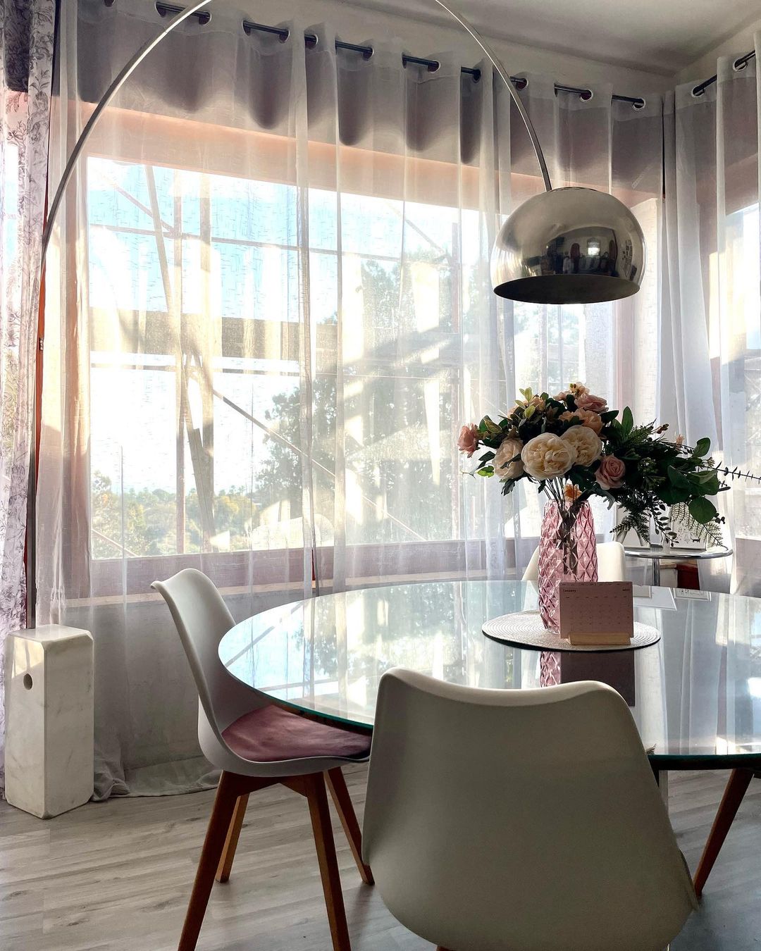modern-arched-stainless-steel-floor-lamp-with-white-marble-base-for-living-room-and-office-polished-silver