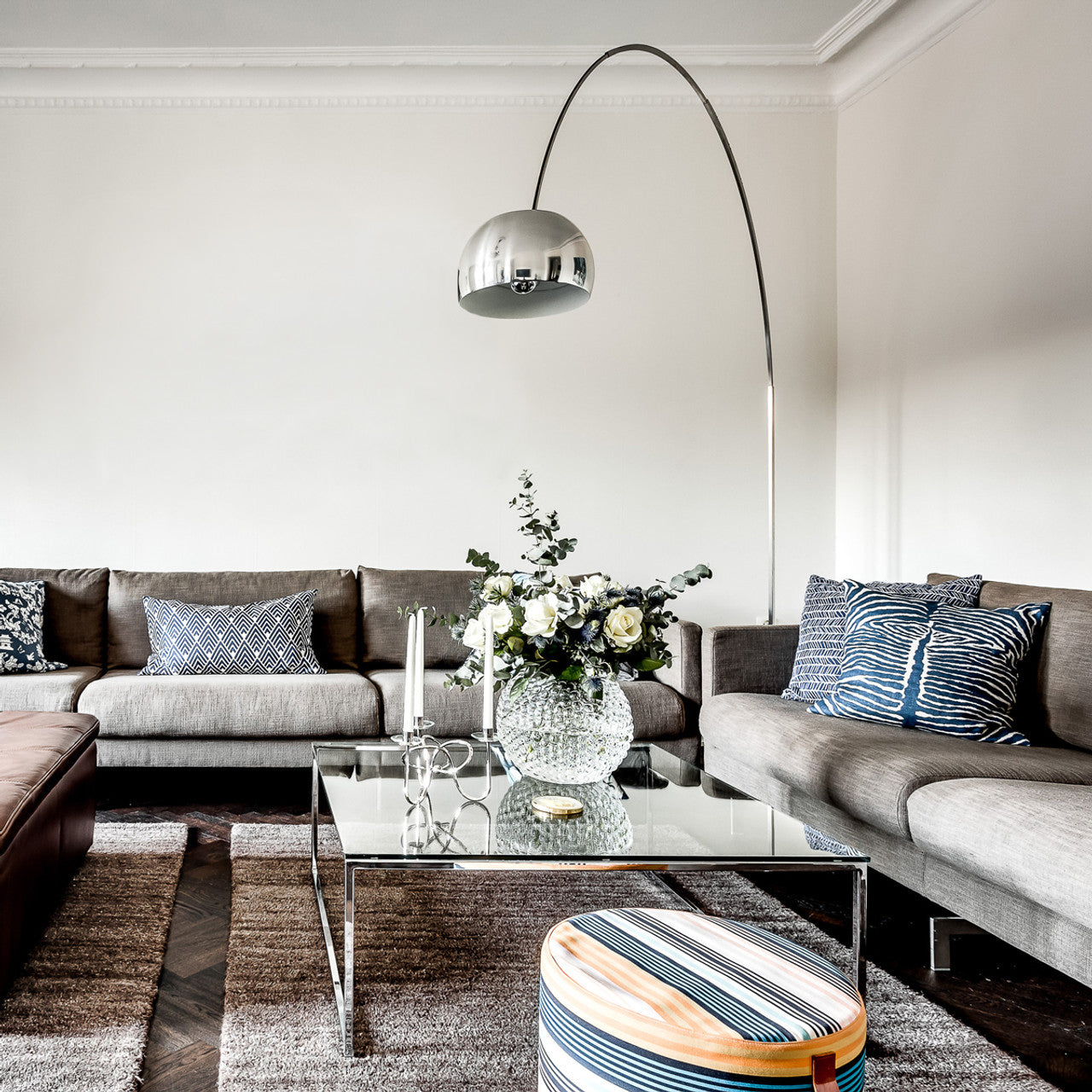 modern-arched-stainless-steel-floor-lamp-with-white-marble-base-for-living-room-and-office-polished-silver