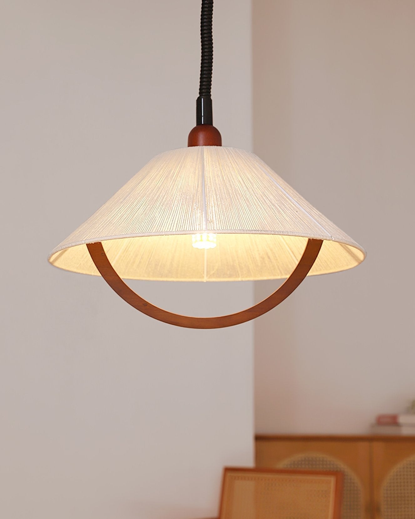 arta-bohemian-hemp-rope-and-walnut-wood-pendant-light-vintage-hanging-ceiling-fixture