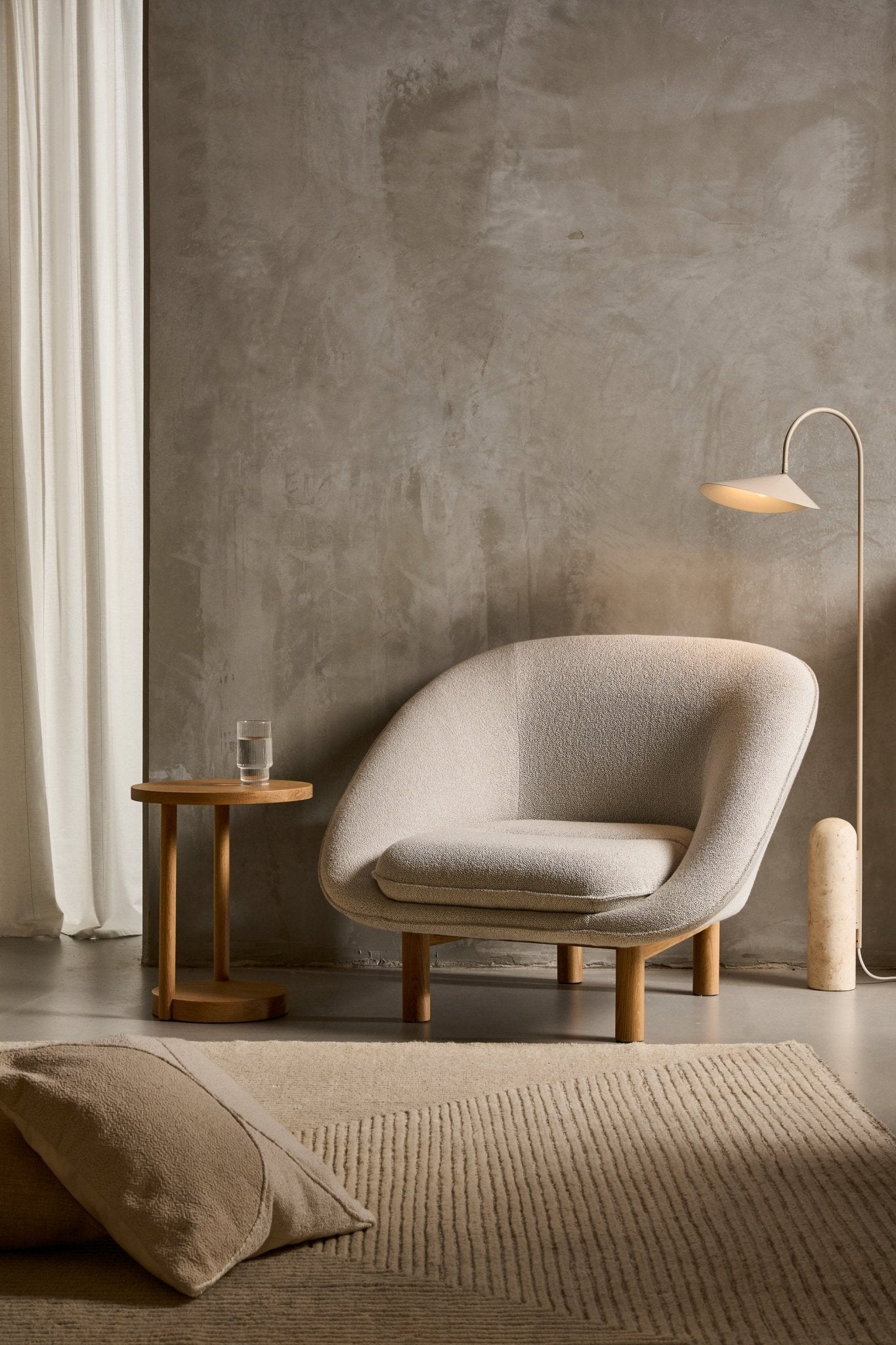 Arum Leaf Shaped Shade Standing Light with Elegant Marble Base for Modern Interiors