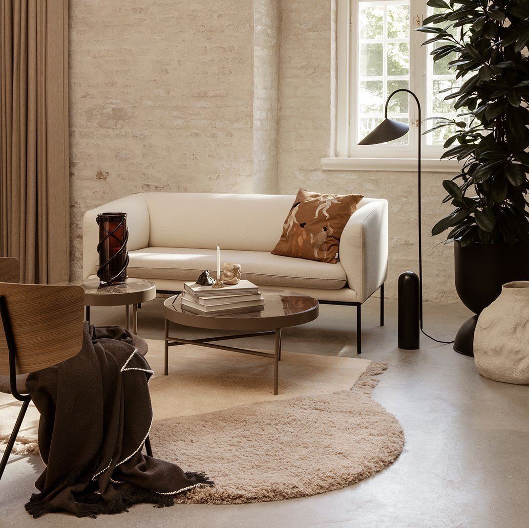 Arum Leaf Shaped Shade Standing Light with Elegant Marble Base for Modern Interiors