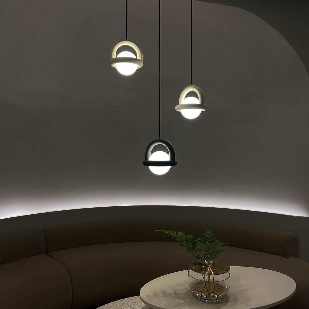 modern-sphere-balloon-pendant-light-for-living-room-and-bedroom-decor