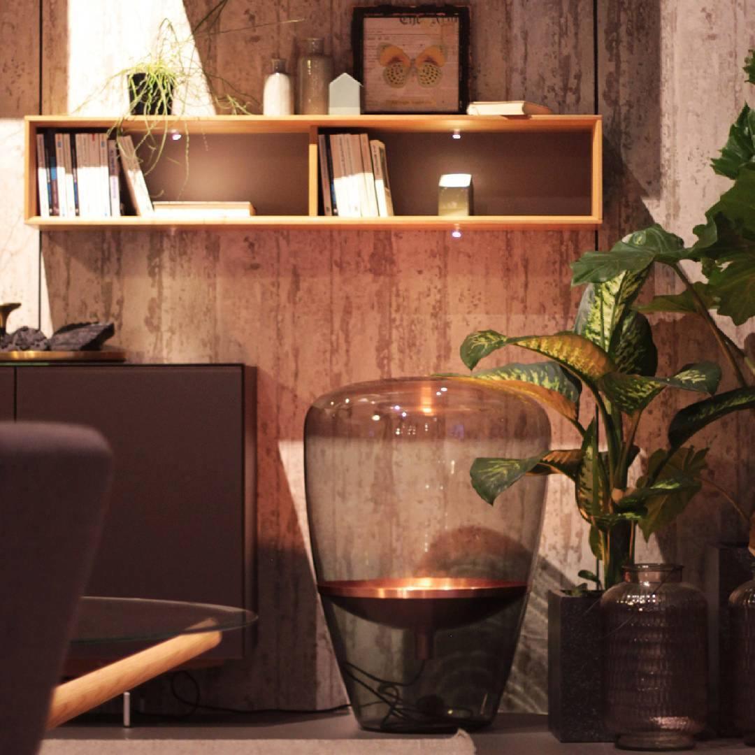 modern-hand-blown-glass-balloon-table-lamp-with-internal-reflector-for-ambient-living-spaces
