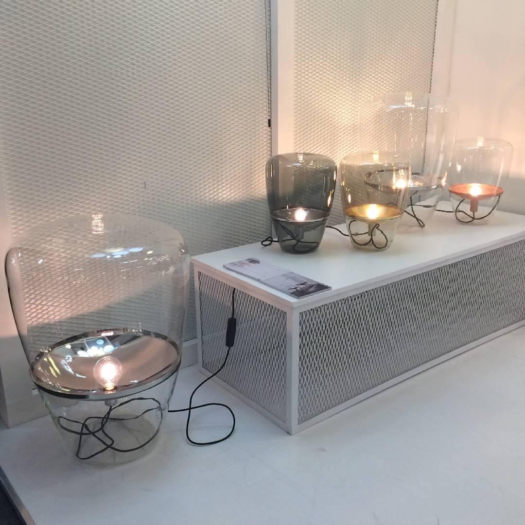modern-hand-blown-glass-balloon-table-lamp-with-internal-reflector-for-ambient-living-spaces