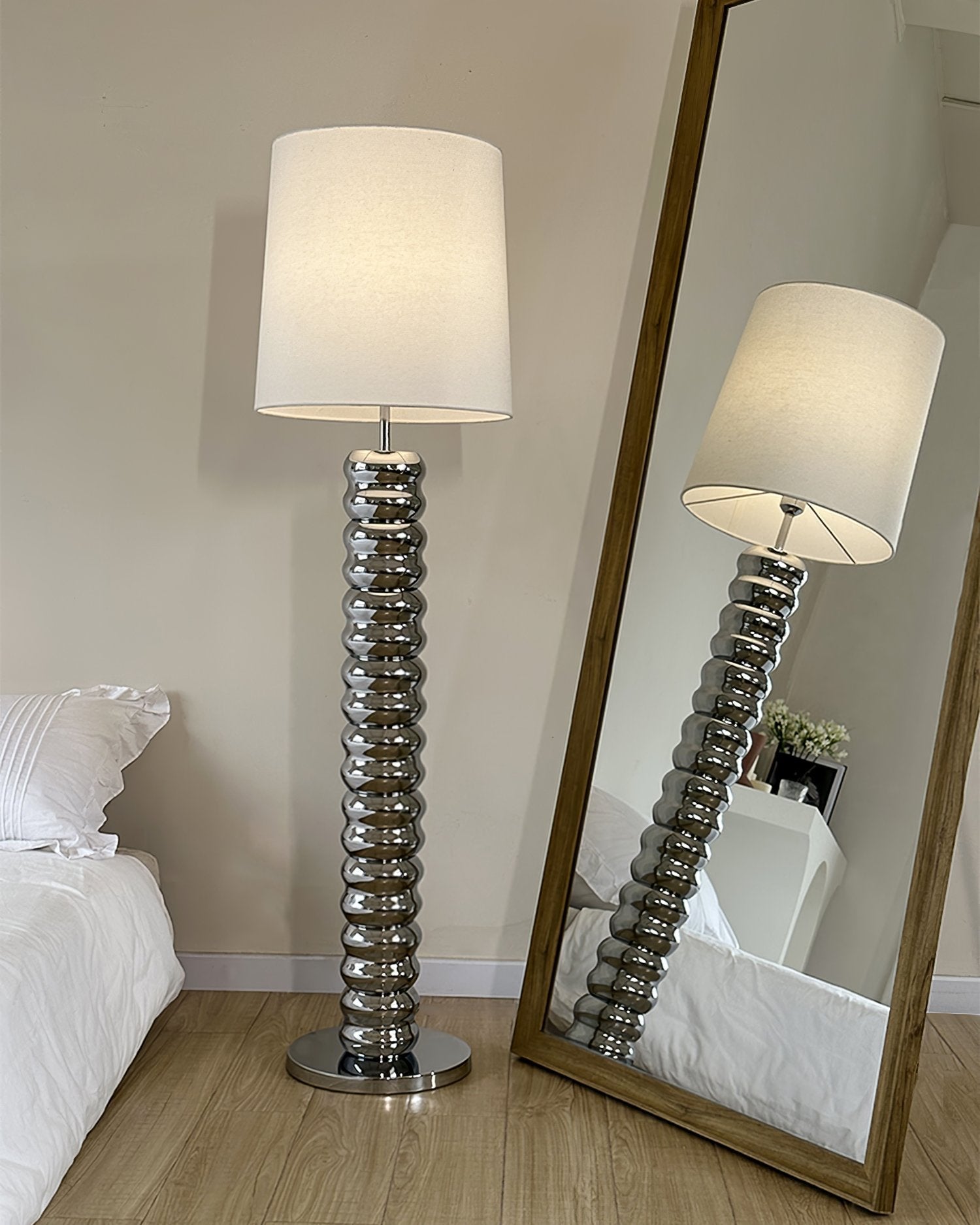 modern-stacked-wood-ring-floor-lamp-with-fabric-shade-and-metal-base