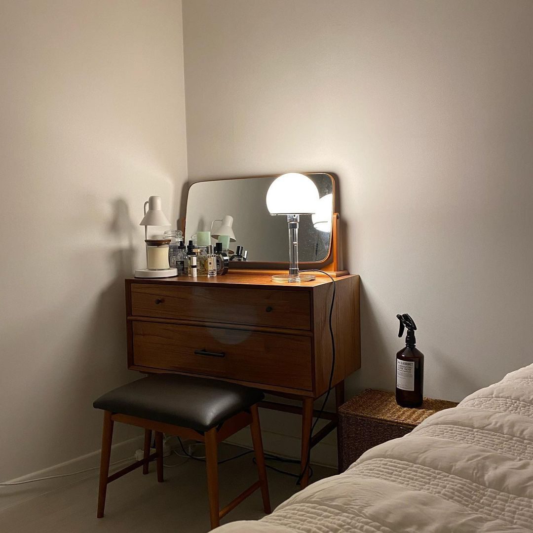 mid-century-modern-bauhaus-glass-table-lamp-wg-24-style-desk-light-with-pull-switch
