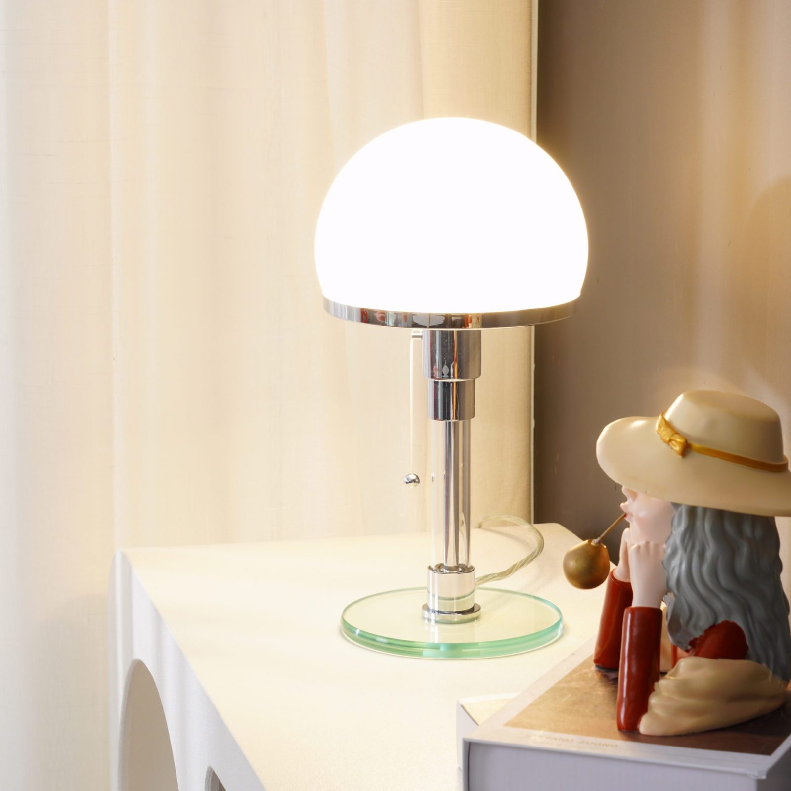 mid-century-modern-bauhaus-glass-table-lamp-wg-24-style-desk-light-with-pull-switch