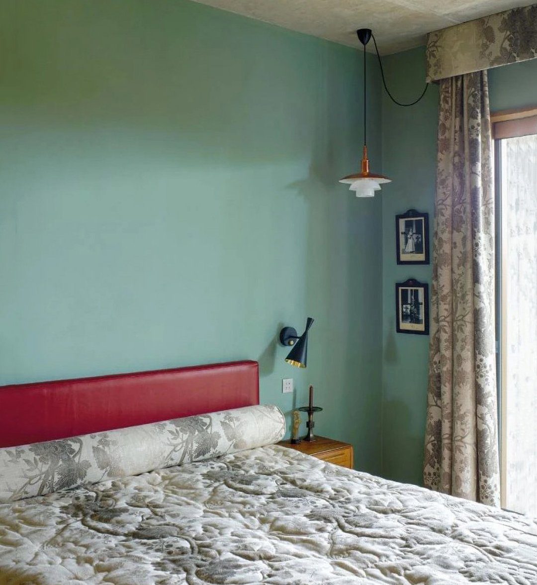 modern-beat-metal-wall-sconce-with-gold-interior-for-bedroom-and-living-room