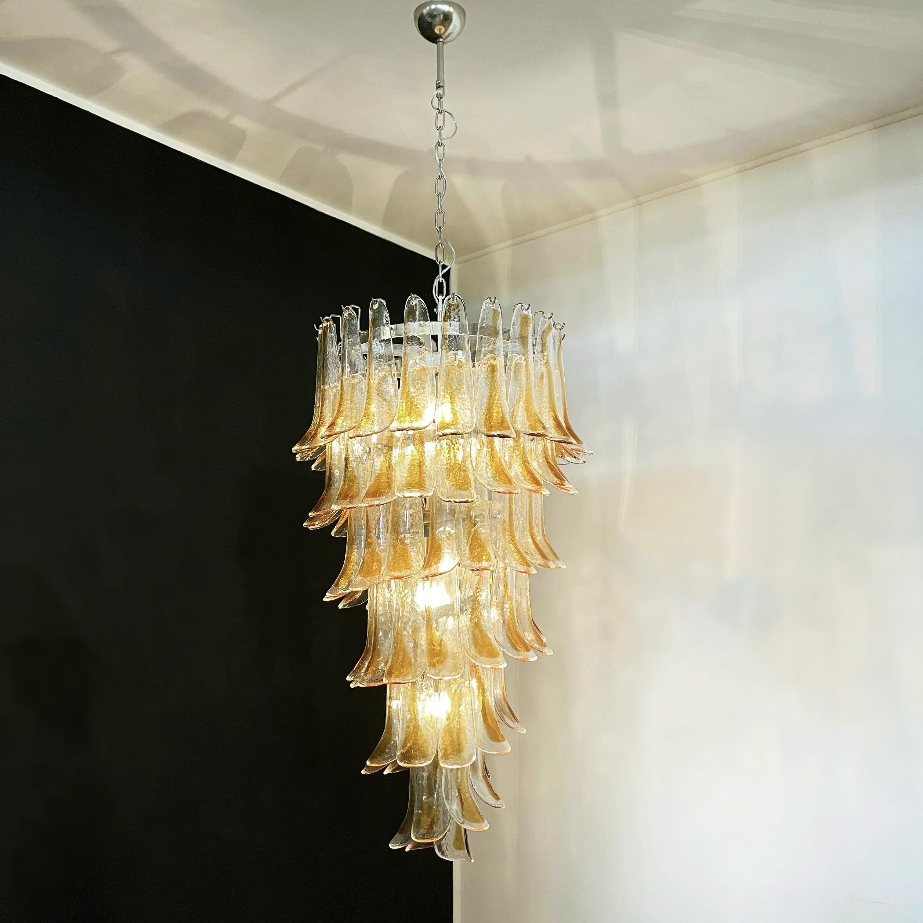 murano-glass-petal-spiral-chandelier-luxury-transparent-glass-pendant-light