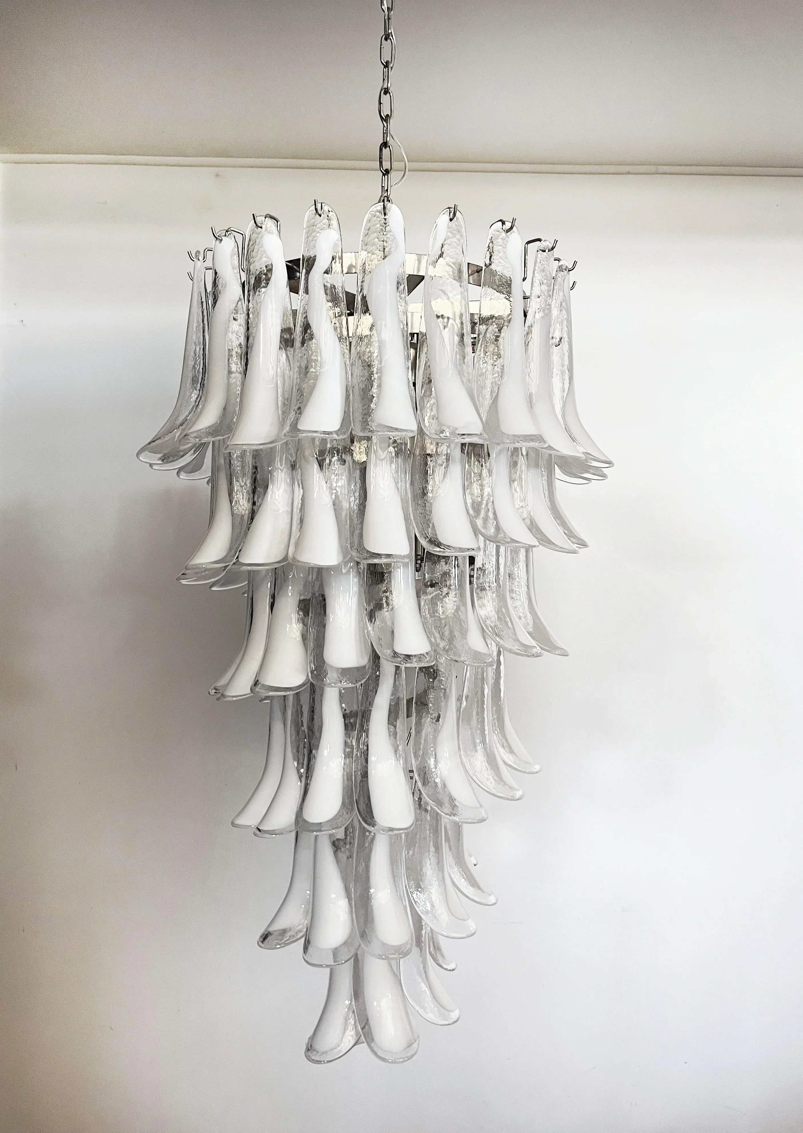 handcrafted-murano-transparent-glass-petal-spiral-chandelier-in-gold-or-chrome