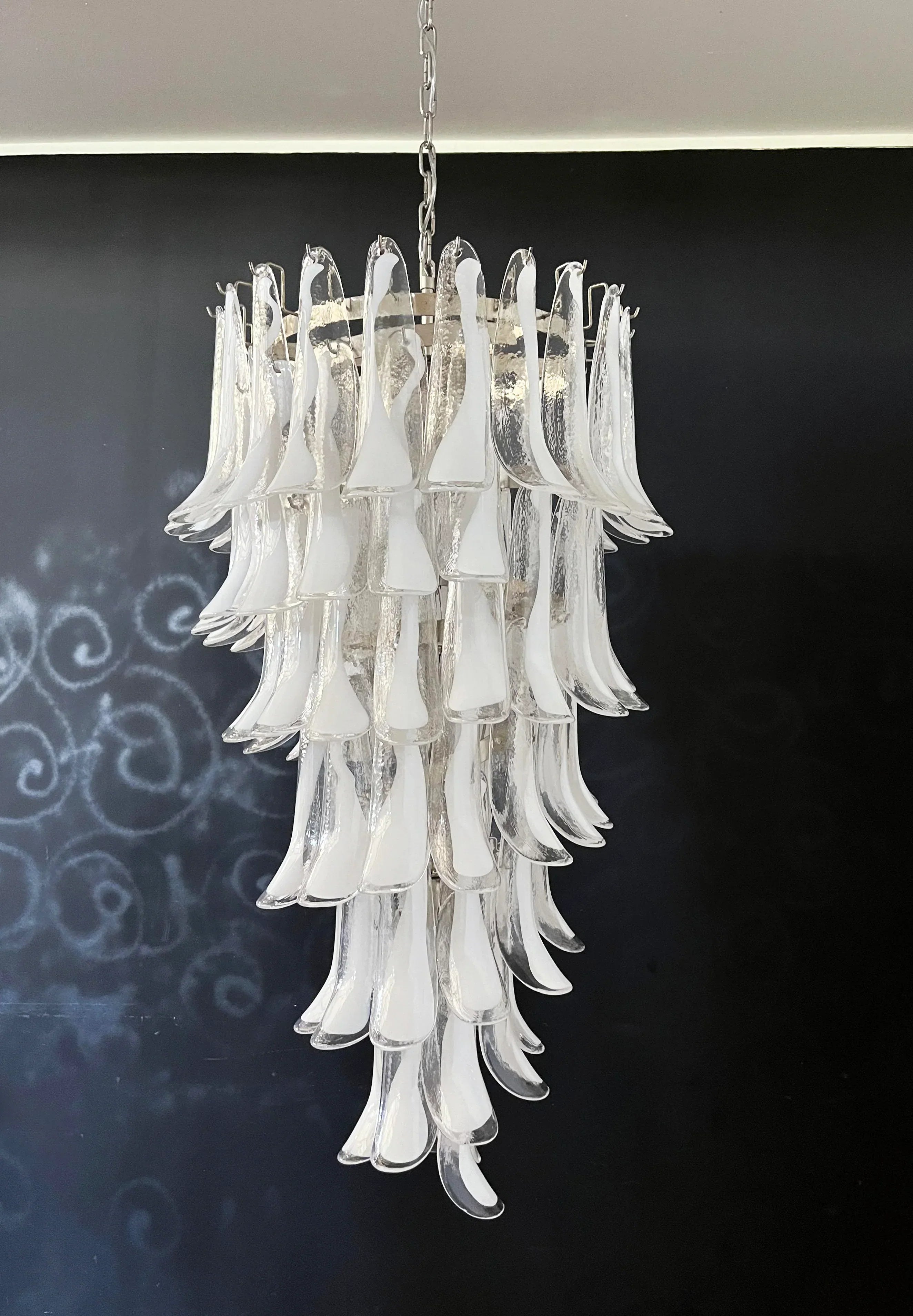 handcrafted-murano-transparent-glass-petal-spiral-chandelier-in-gold-or-chrome