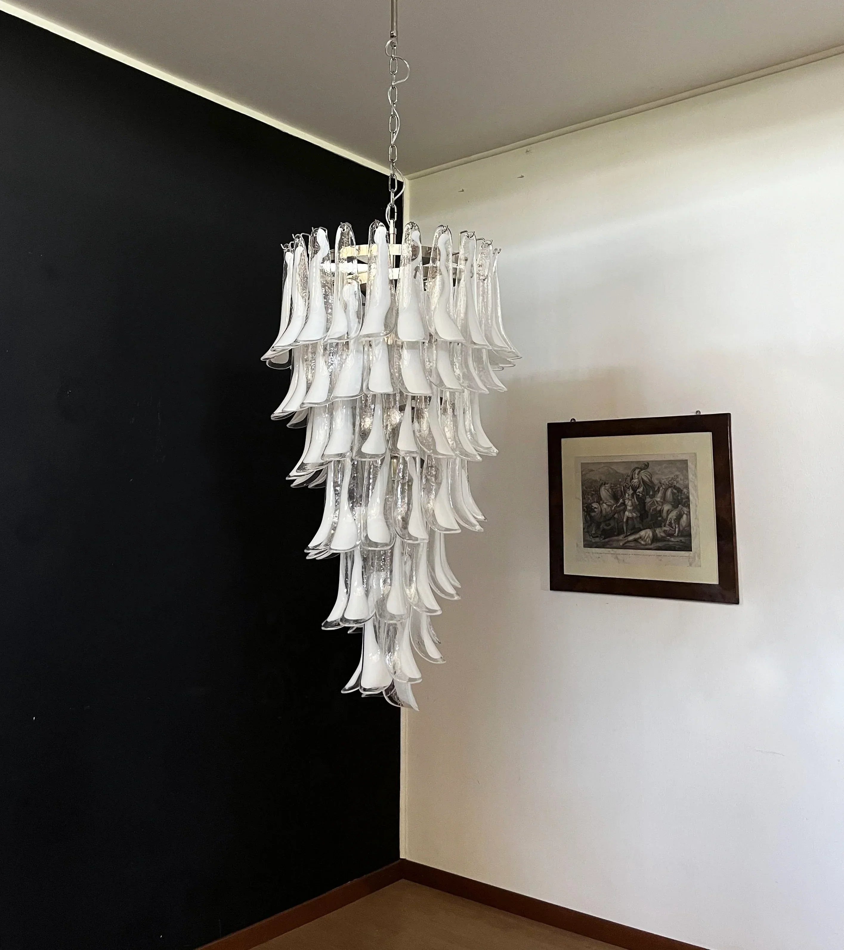 handcrafted-murano-transparent-glass-petal-spiral-chandelier-in-gold-or-chrome