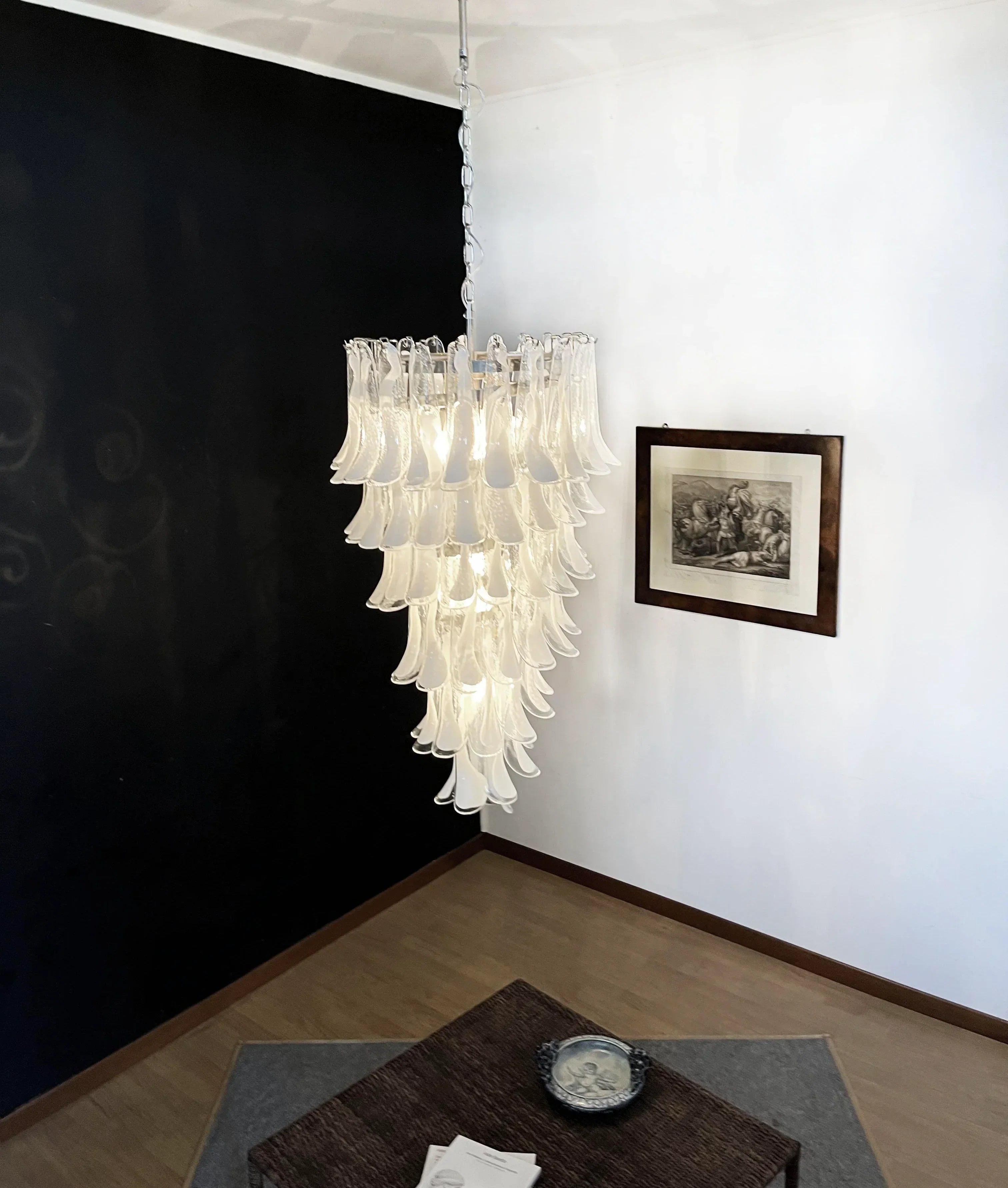 handcrafted-murano-transparent-glass-petal-spiral-chandelier-in-gold-or-chrome