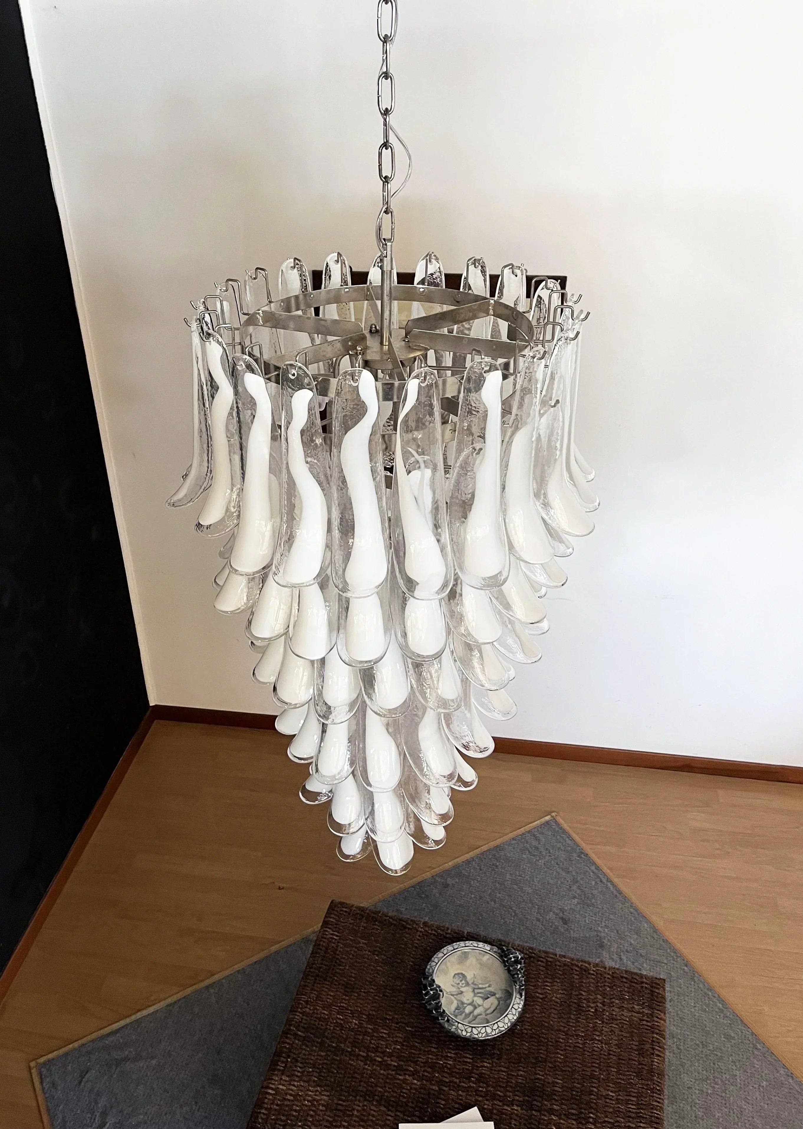 handcrafted-murano-transparent-glass-petal-spiral-chandelier-in-gold-or-chrome