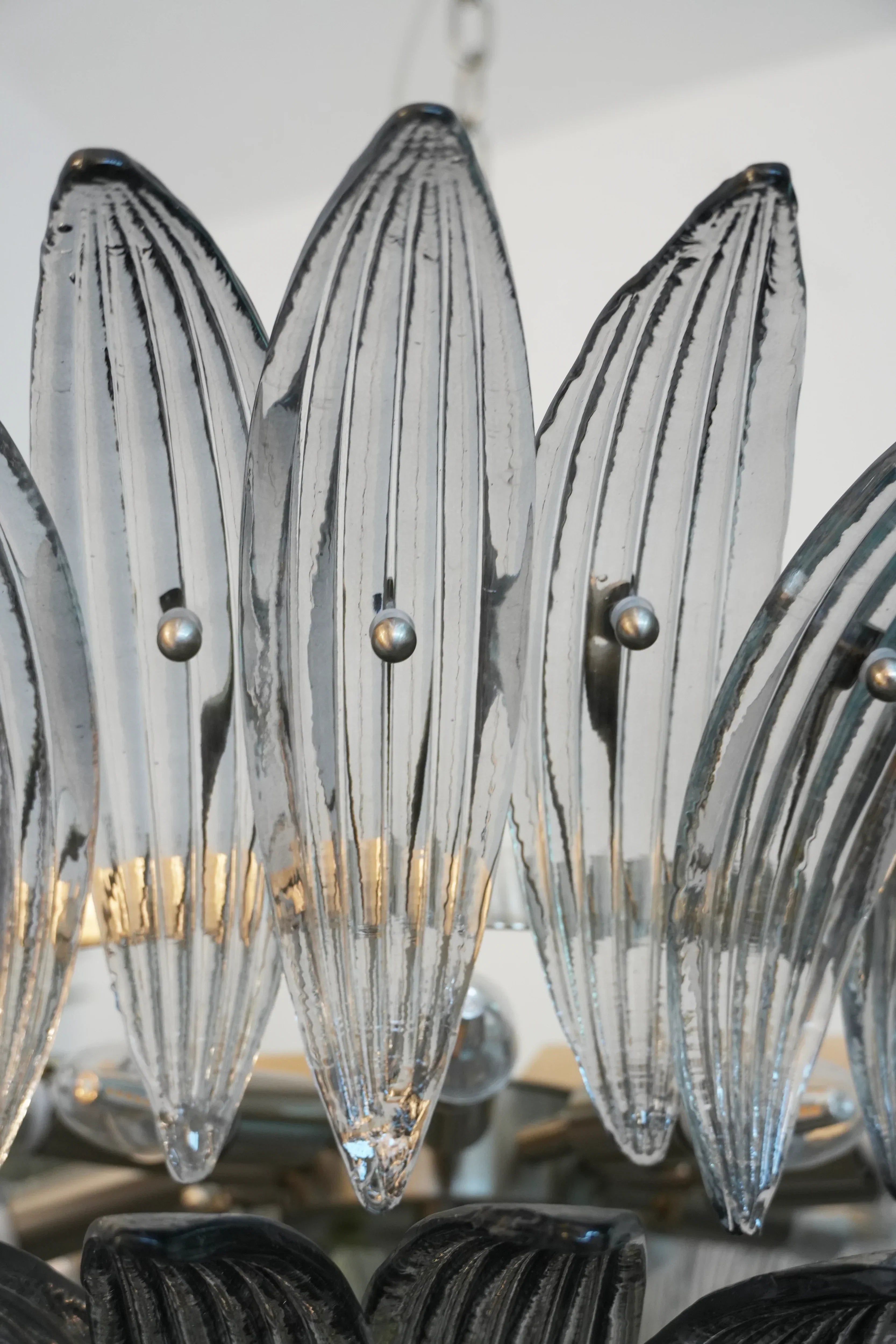 elegant-murano-style-smoked-glass-palmette-chandelier-for-modern-luxury-interiors