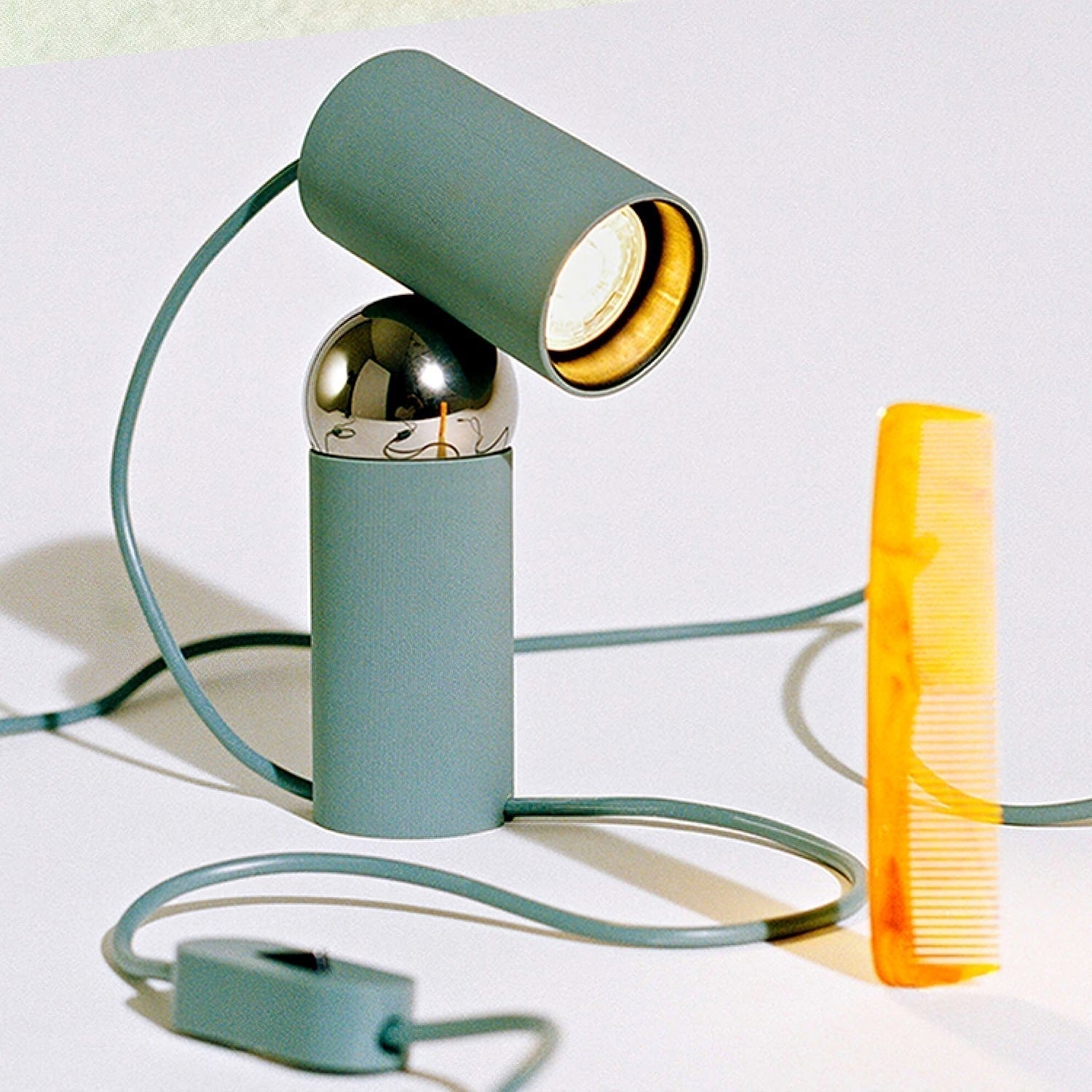 Modern Beam Task Table Lamp with Rotatable Magnetic Ball Joint for Office