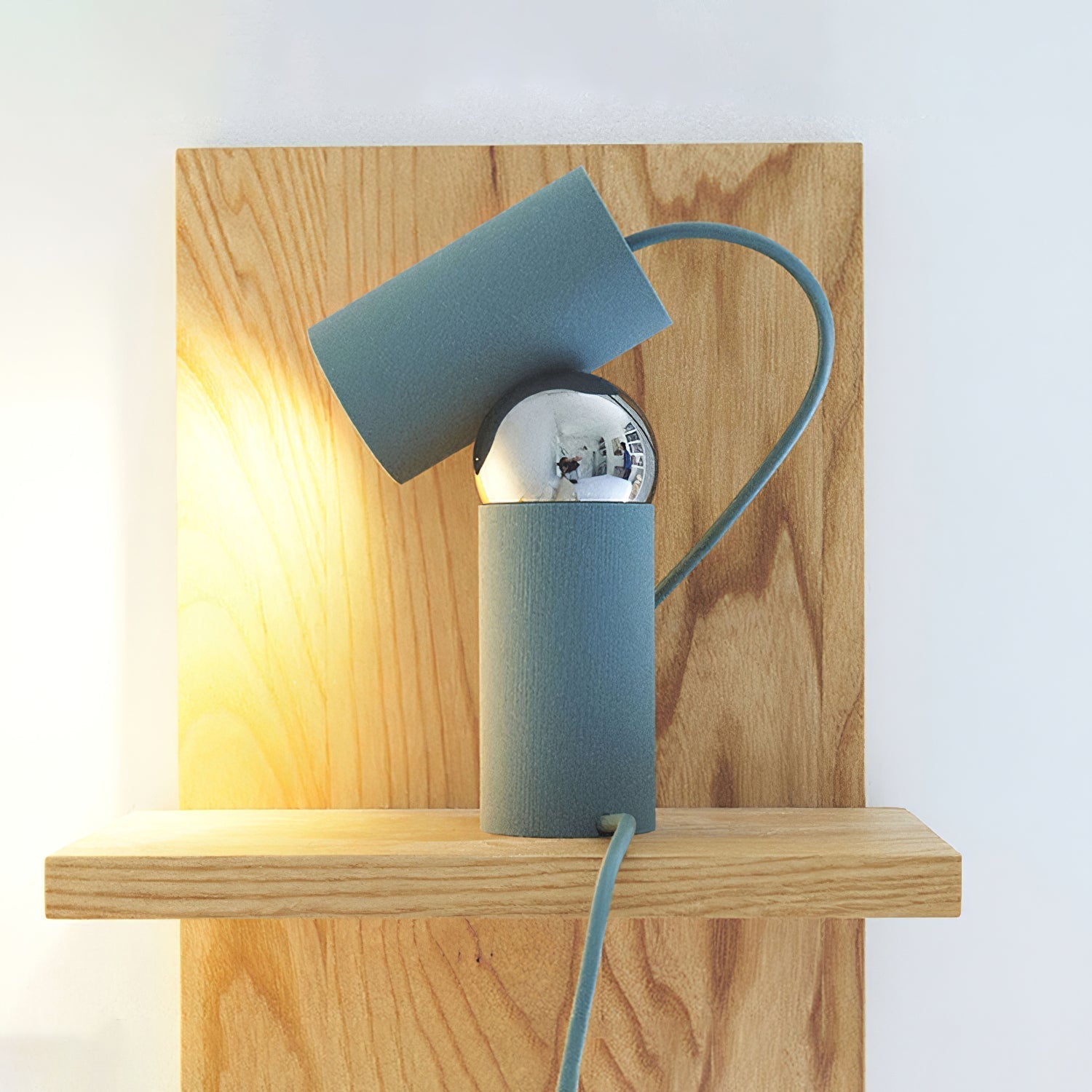 Modern Beam Task Table Lamp with Rotatable Magnetic Ball Joint for Office