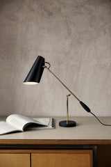 modern-birdy-table-lamp-with-adjustable-arm-and-minimalist-steel-design