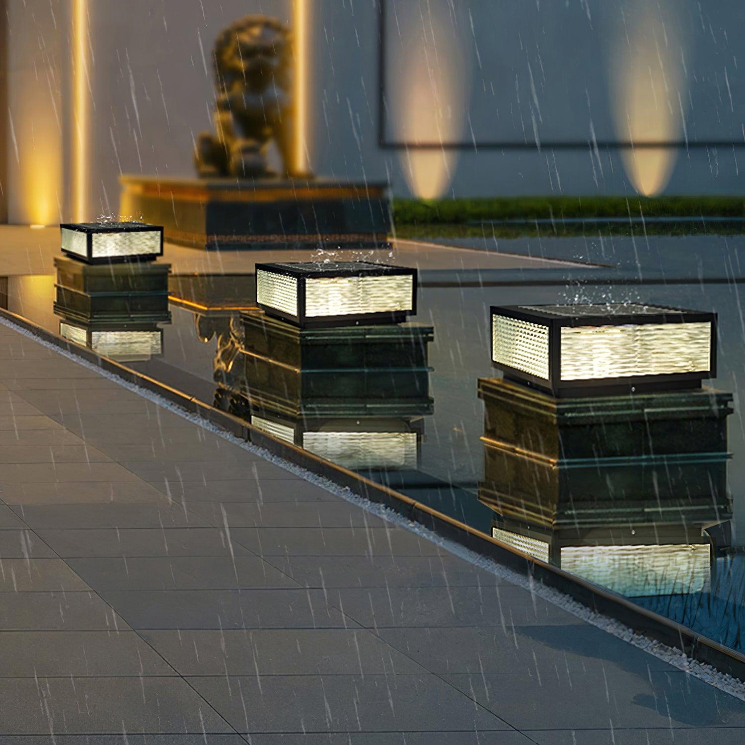 modern-outdoor-garden-pathway-light-with-solar-and-wired-power-options