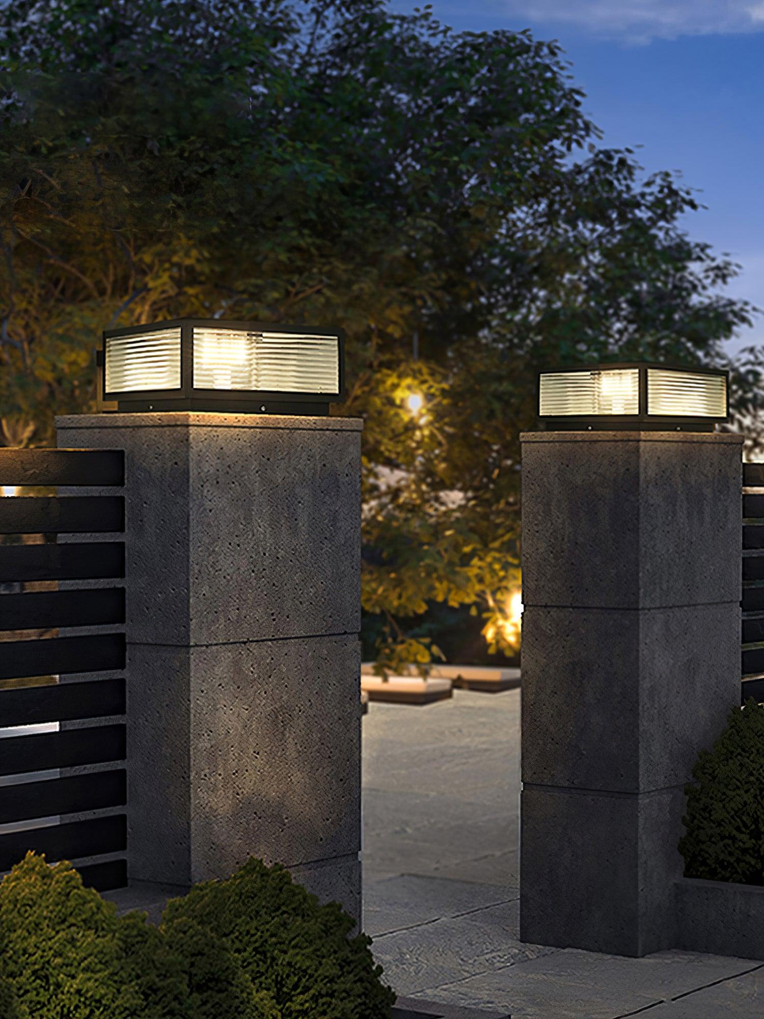 modern-outdoor-garden-pathway-light-with-solar-and-wired-power-options