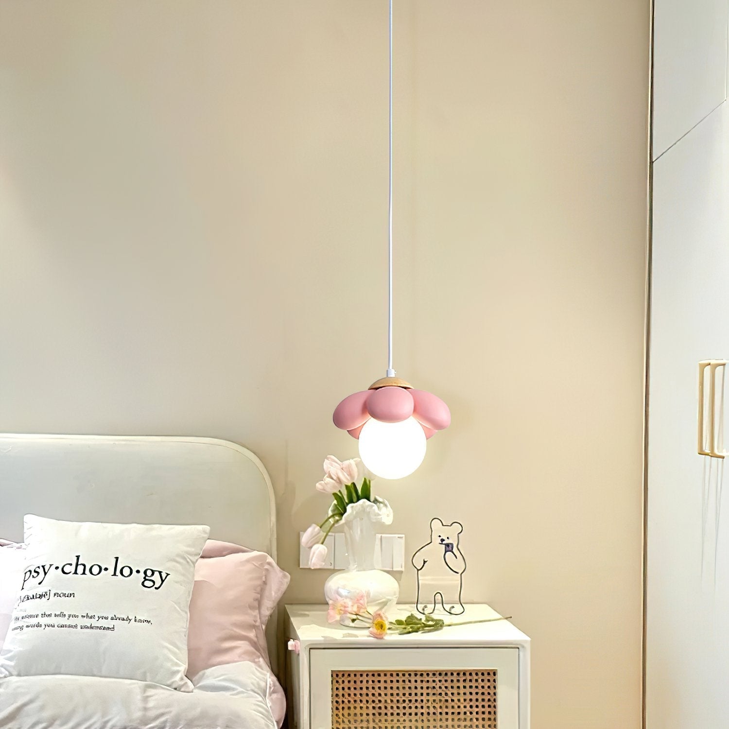 bloom-flower-pendant-light-wood-and-resin-g9-led-hanging-ceiling-lamp-for-living-room-and-bedroom