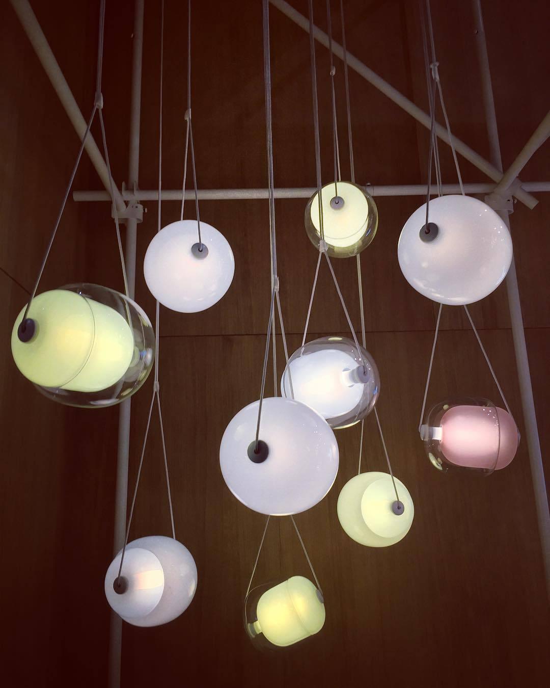 modern-capsula-layered-glass-led-pendant-light-for-contemporary-interior-lighting