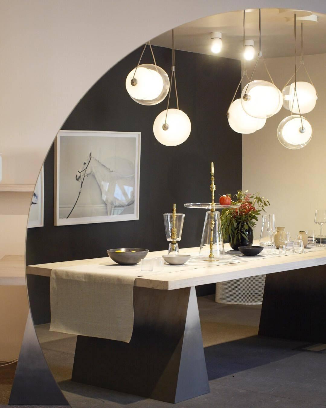 modern-capsula-layered-glass-led-pendant-light-for-contemporary-interior-lighting