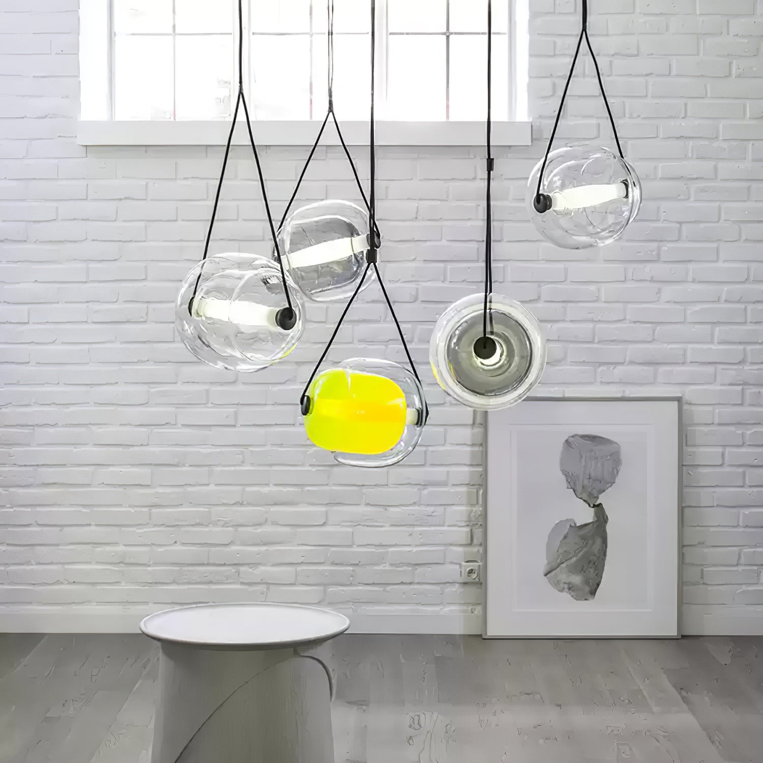 modern-capsula-layered-glass-led-pendant-light-for-contemporary-interior-lighting