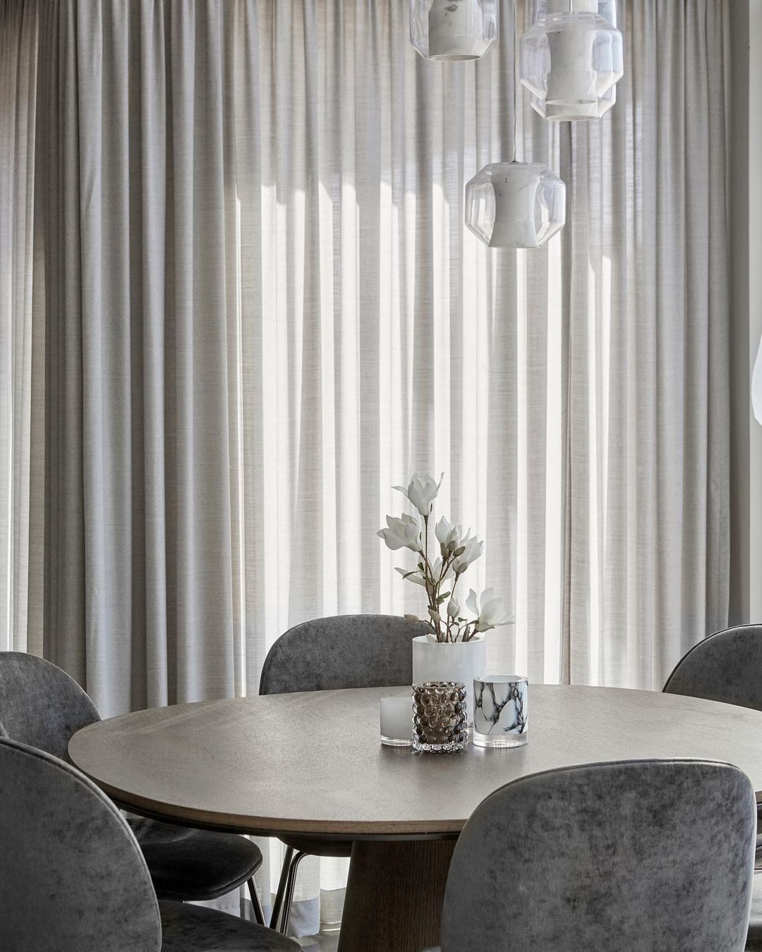 carrara-marble-and-clear-lead-crystal-chamber-pendant-lamp-with-white-marble-diffuser