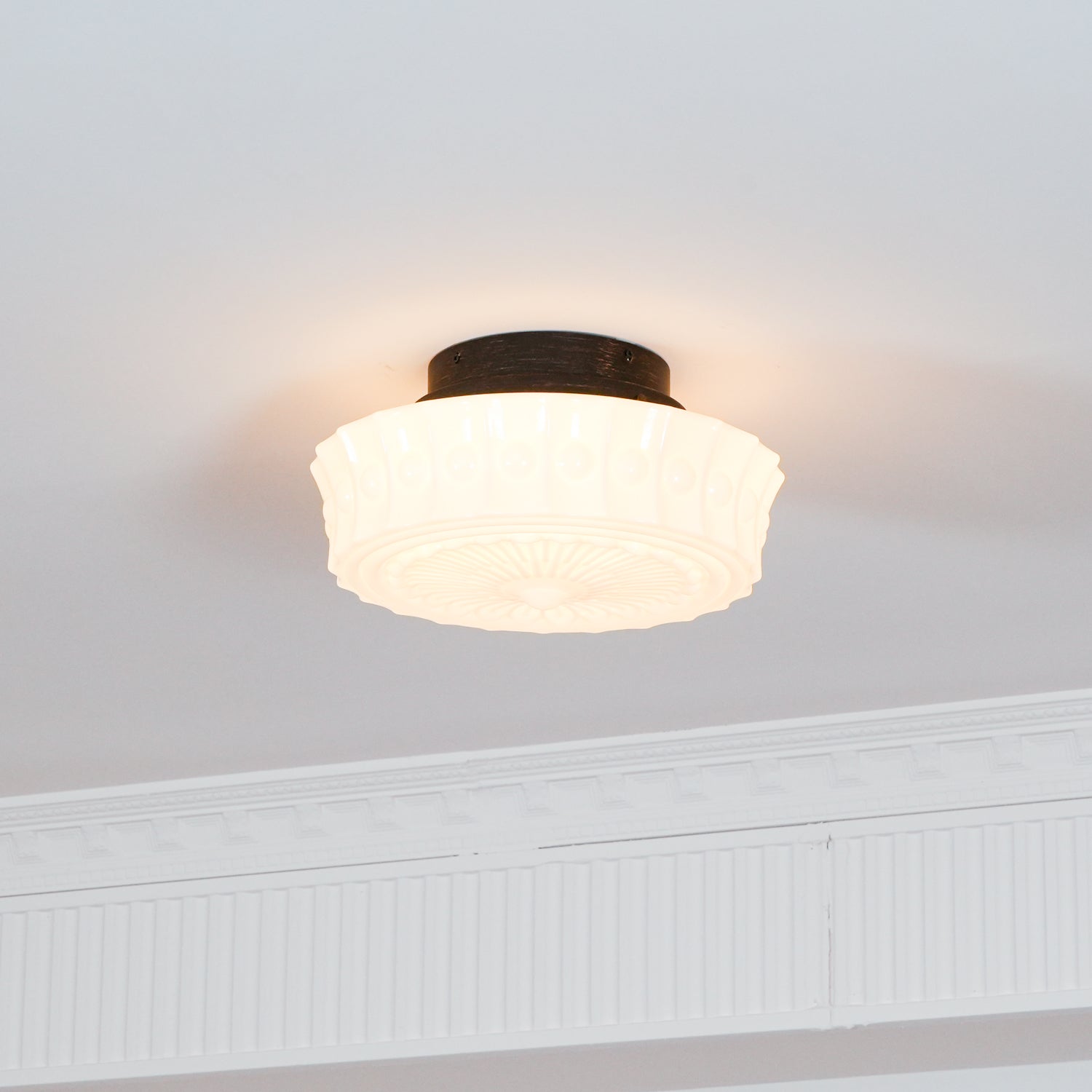 modern-round-glass-flush-mount-ceiling-light-fixture-for-living-and-dining-rooms