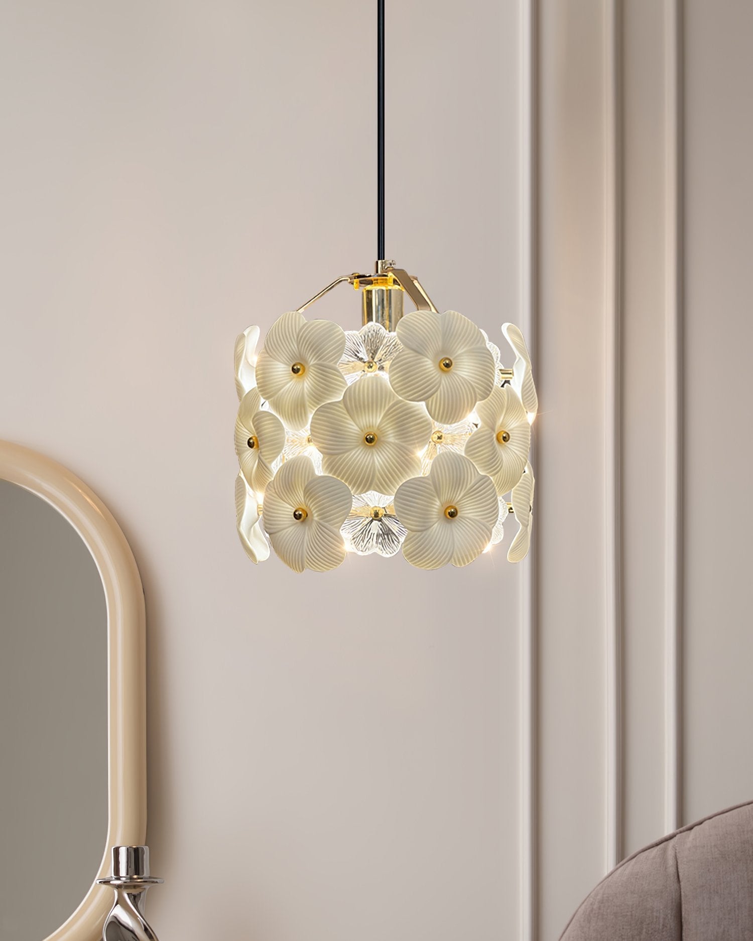 vintage-brass-and-flowered-glass-charlotte-pendant-light-fixture-for-entryway-lighting