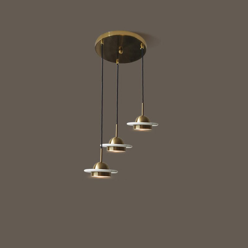 modern-gold-led-pendant-light-with-marble-accents-and-elegant-metal-disc-design