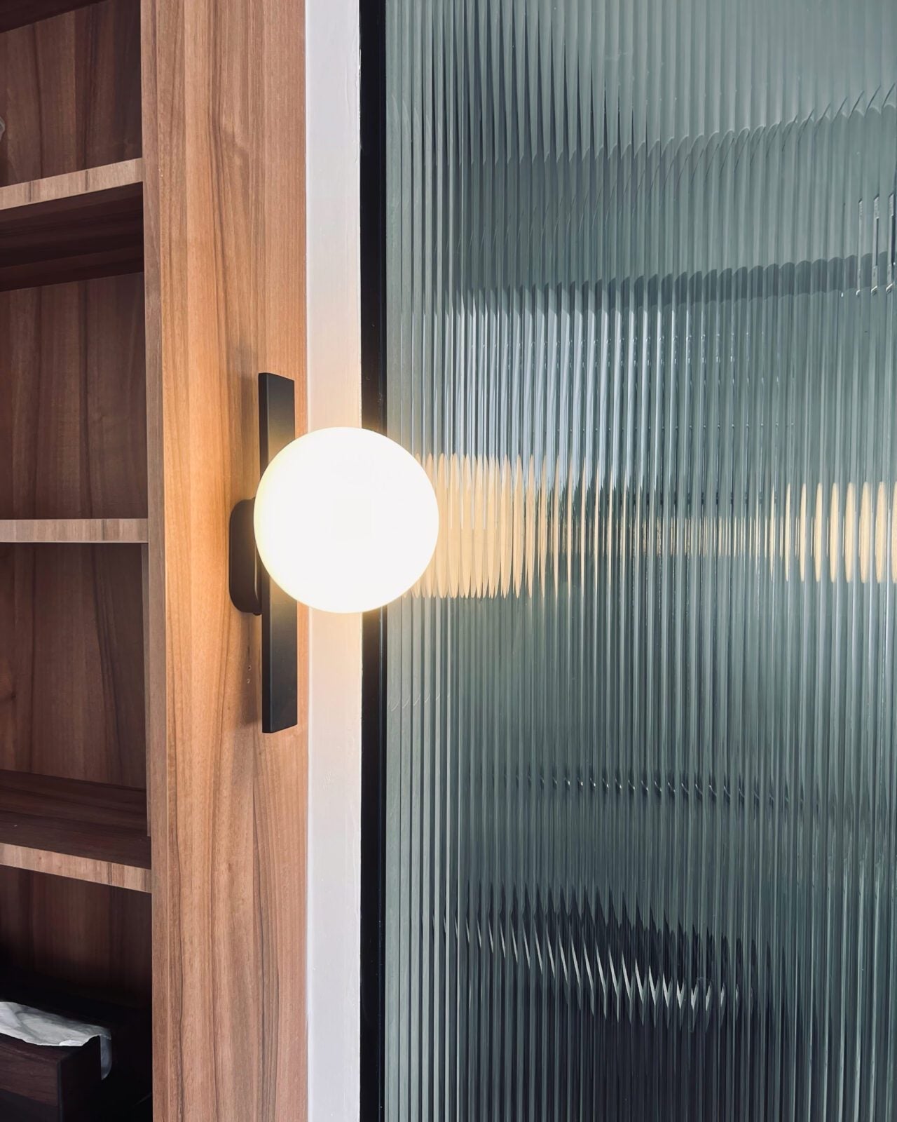modern-minimalist-circ-led-wall-light-spherical-globe-sconce-for-bathroom-and-entryway