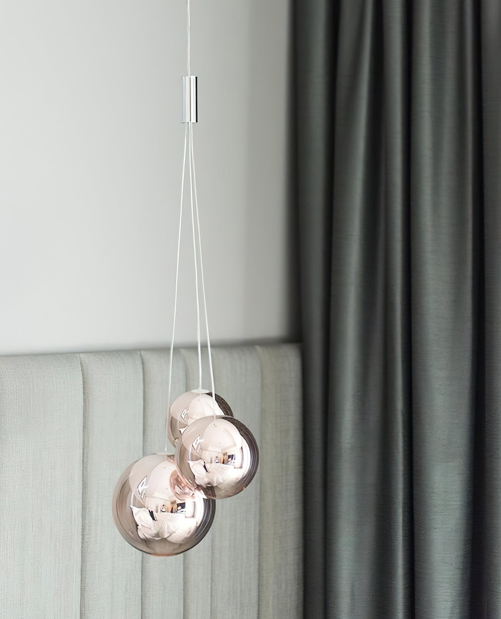 artistic-led-cluster-bubble-pendant-lamp-with-chrome-accents-and-glass-spheres