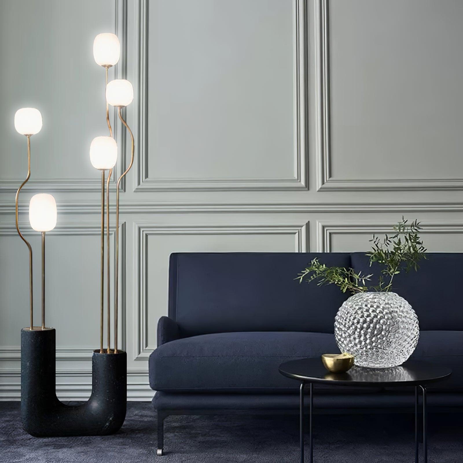 modern-comet-sculptural-floor-lamp-with-resin-and-metal-details-for-interior-lighting