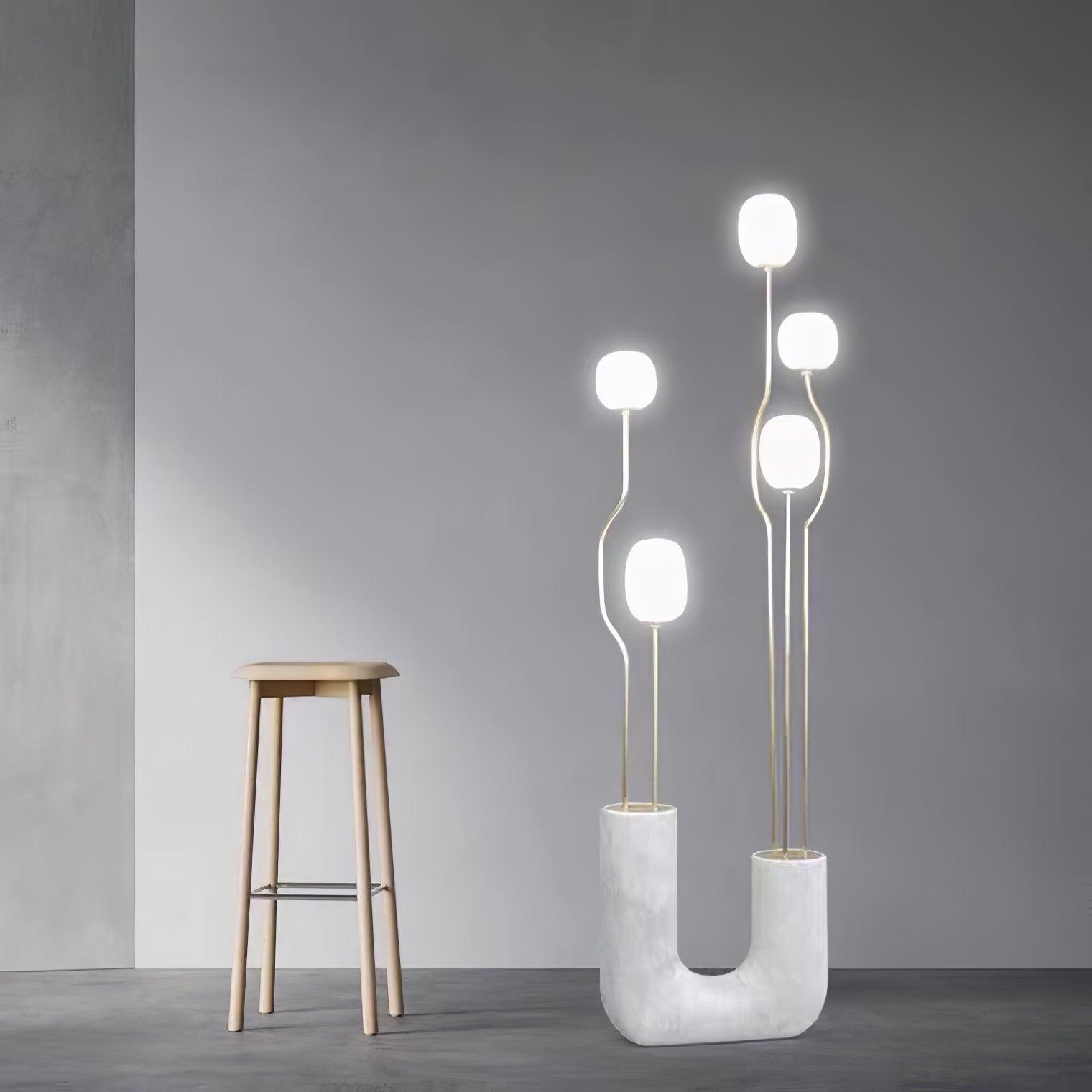 modern-comet-sculptural-floor-lamp-with-resin-and-metal-details-for-interior-lighting