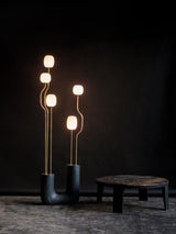 modern-comet-sculptural-floor-lamp-with-resin-and-metal-details-for-interior-lighting