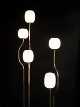 modern-comet-sculptural-floor-lamp-with-resin-and-metal-details-for-interior-lighting