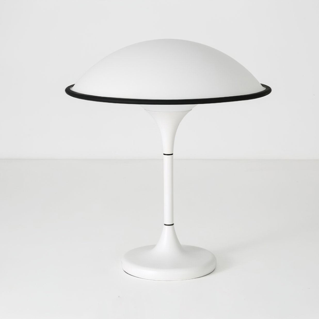 modern-ufo-inspired-table-lamp-with-sleek-metal-and-acrylic-design
