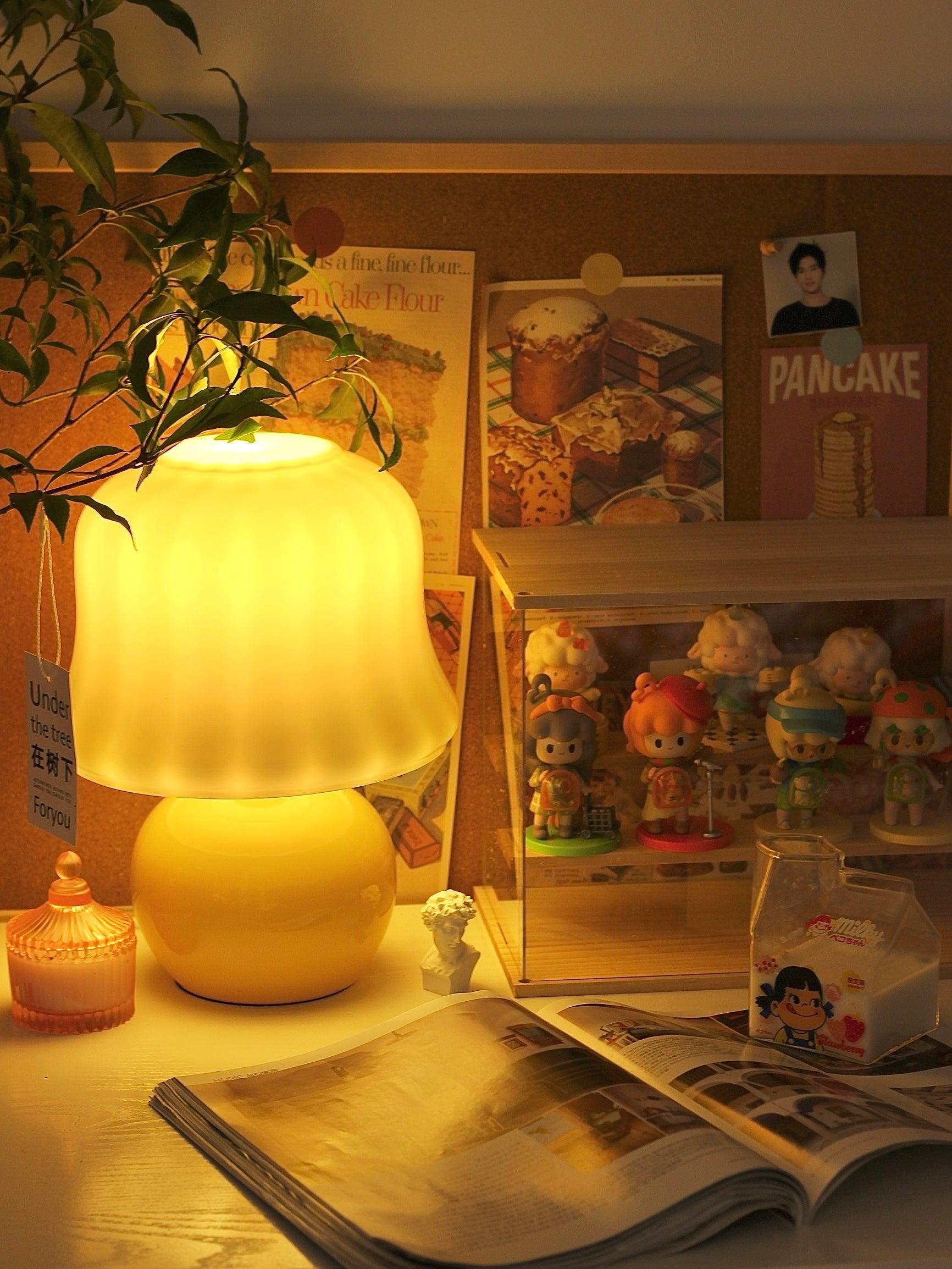 Creamy Mushroom Pleated Glass Table Lamp for Bedroom and Living Room Accent Lighting
