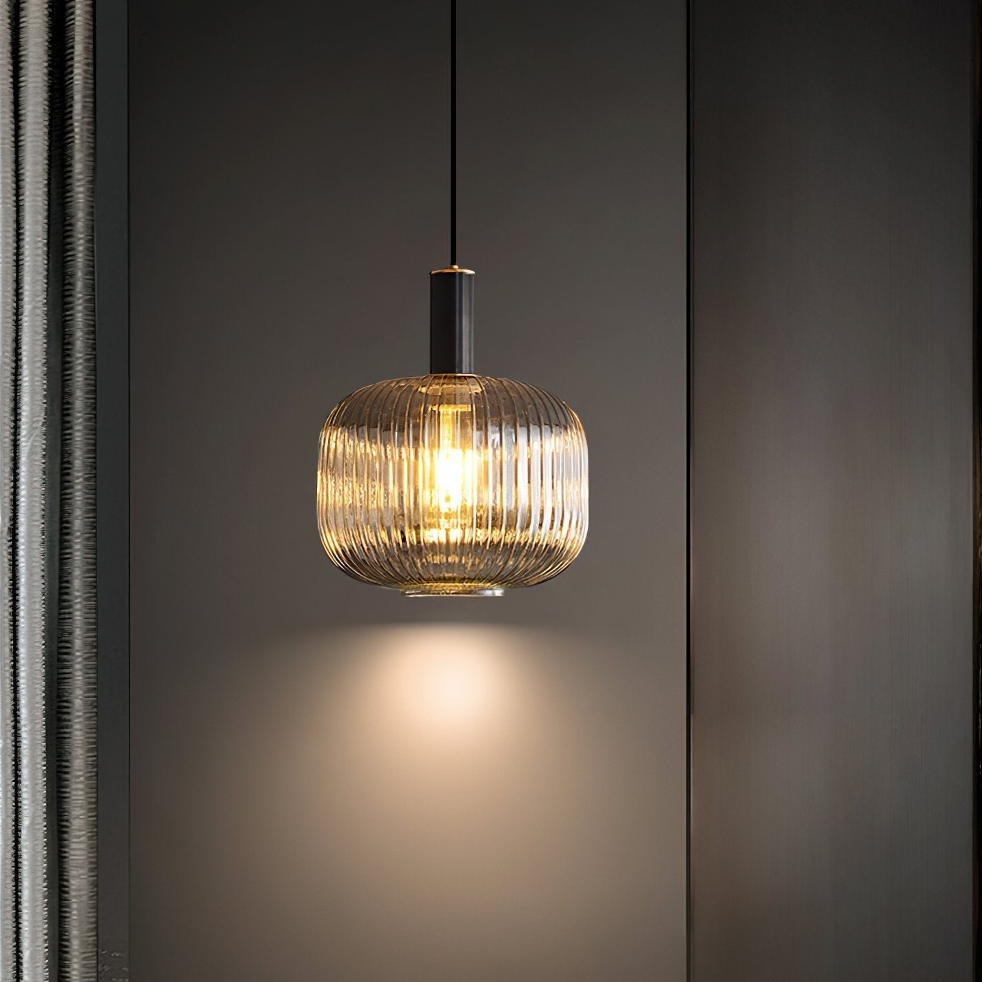 modern-geometric-brass-and-glass-lantern-pendant-light-for-kitchen-island-and-dining-room