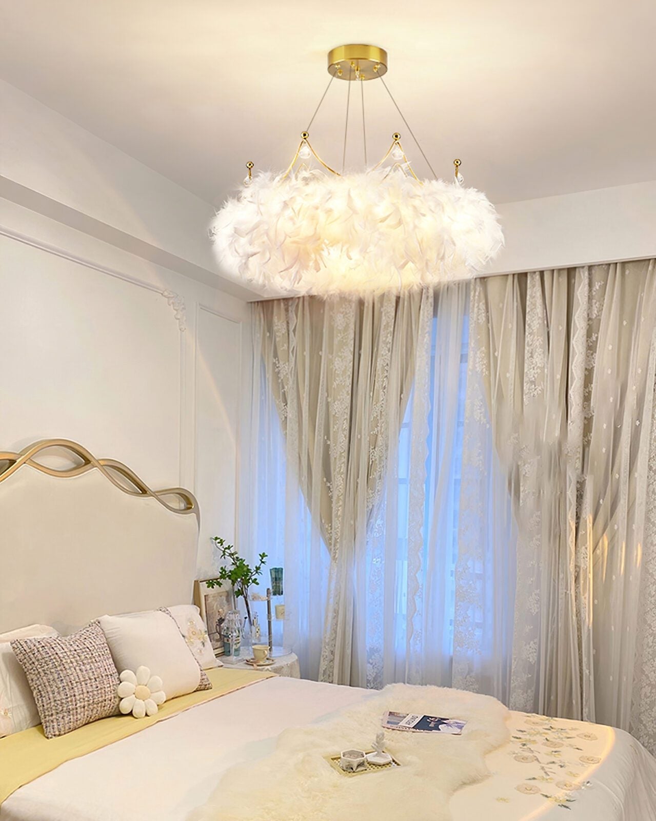 modern-crown-feather-pendant-light-with-adjustable-led-and-white-feathers-for-bedroom
