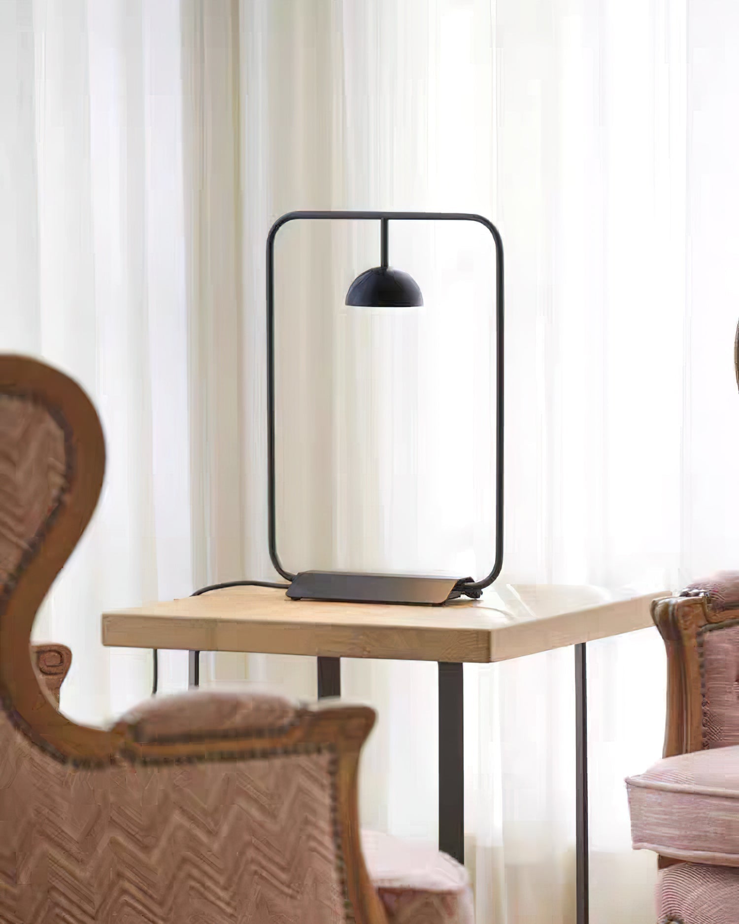 Modern Minimalist Cupolina Dome Table Lamp with Curved Metal Body for Reading and Office