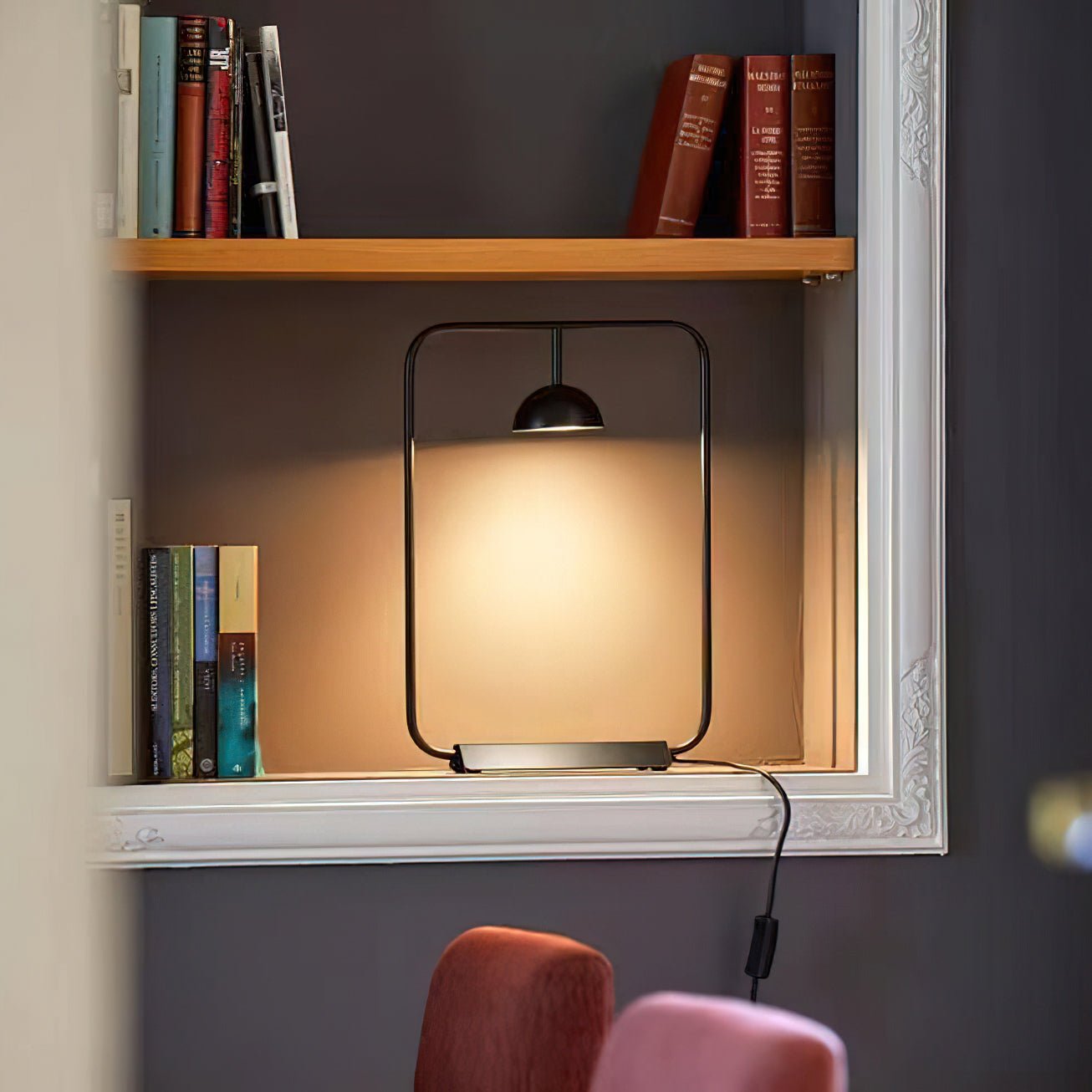 Modern Minimalist Cupolina Dome Table Lamp with Curved Metal Body for Reading and Office